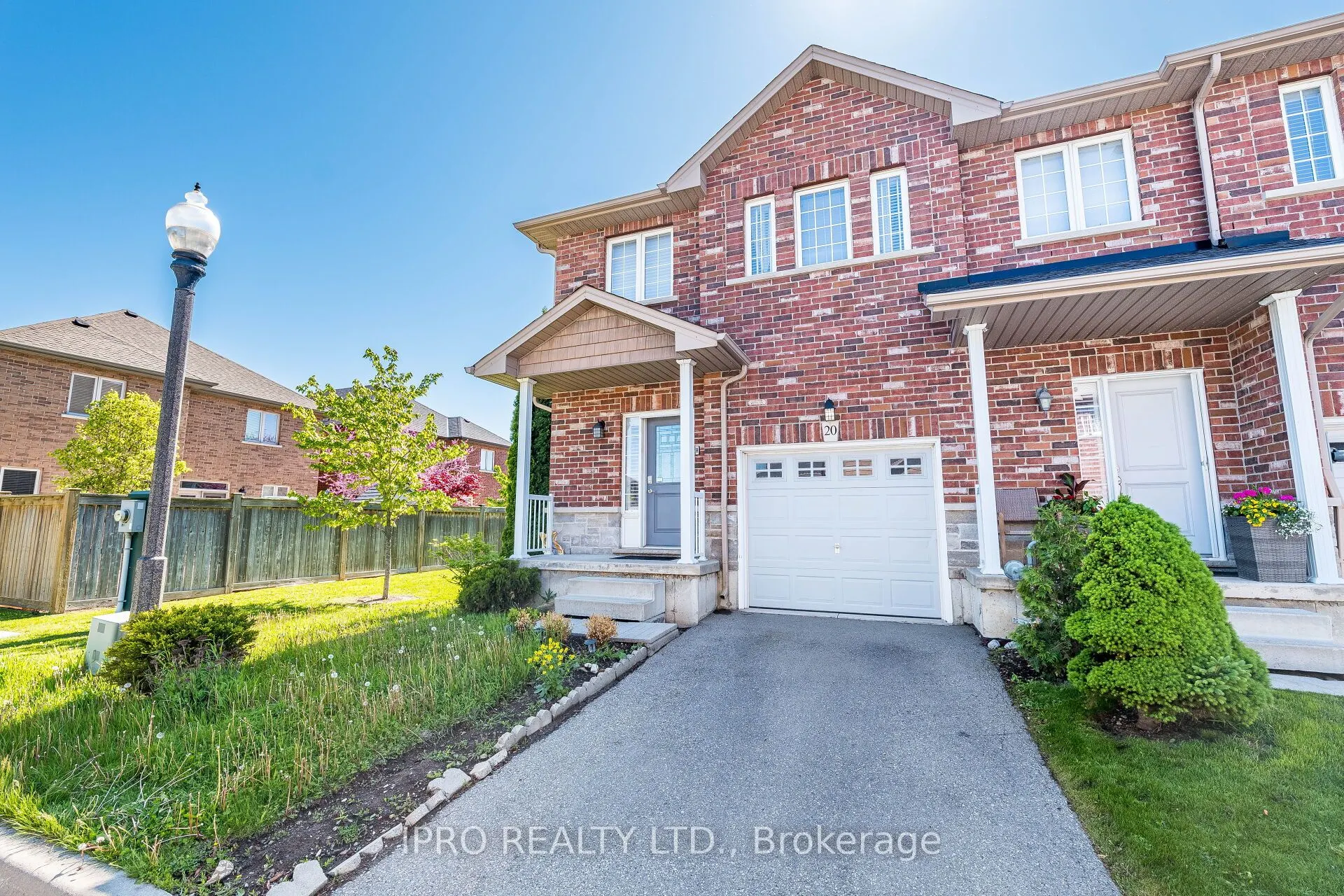45 Seabreeze Crescent, #20