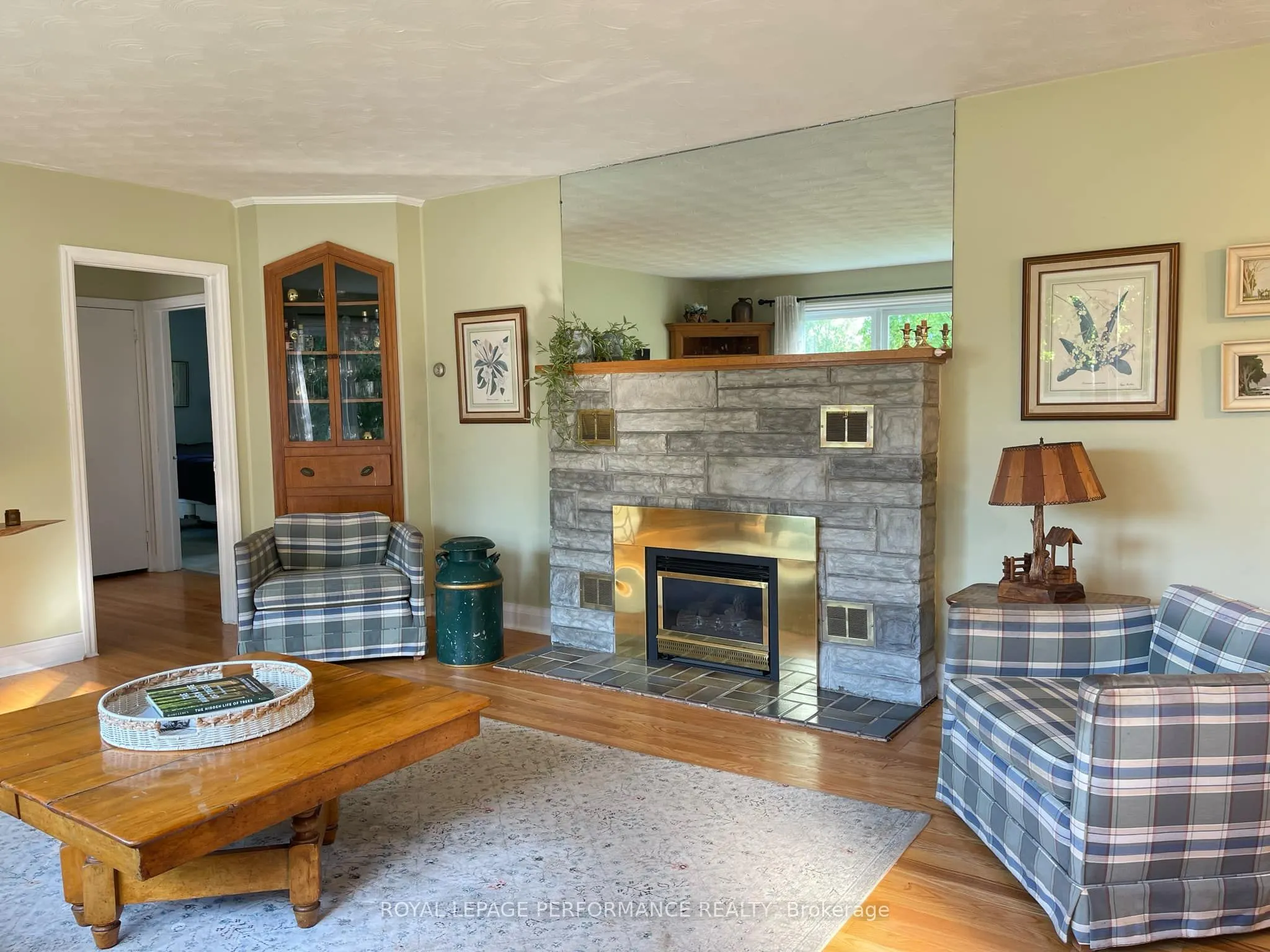1402 Dover Road