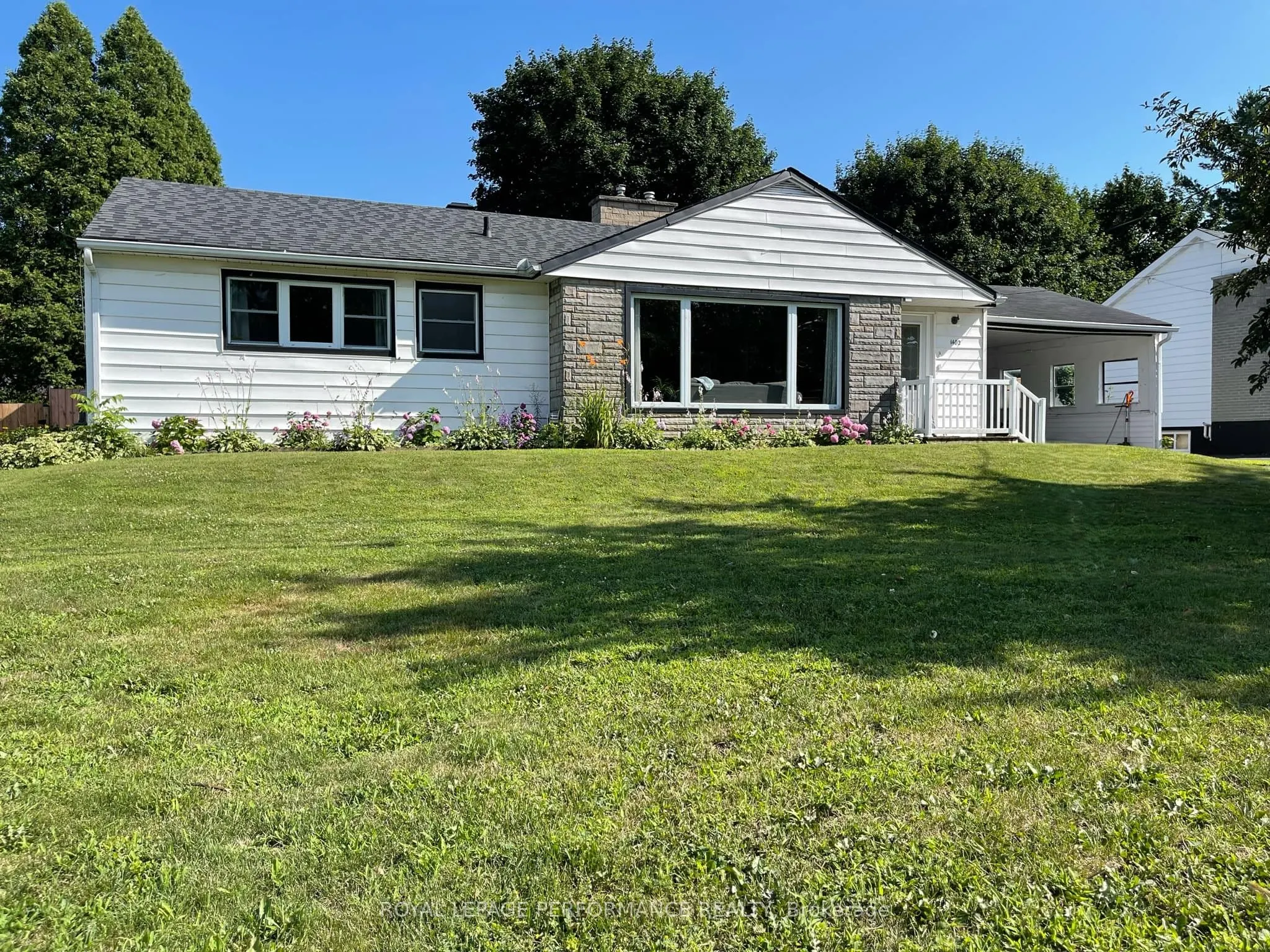 1402 Dover Road