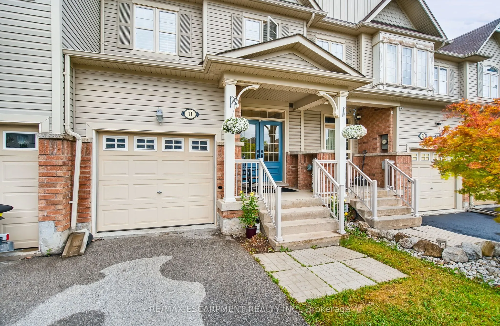 71 CATHEDRAL Court