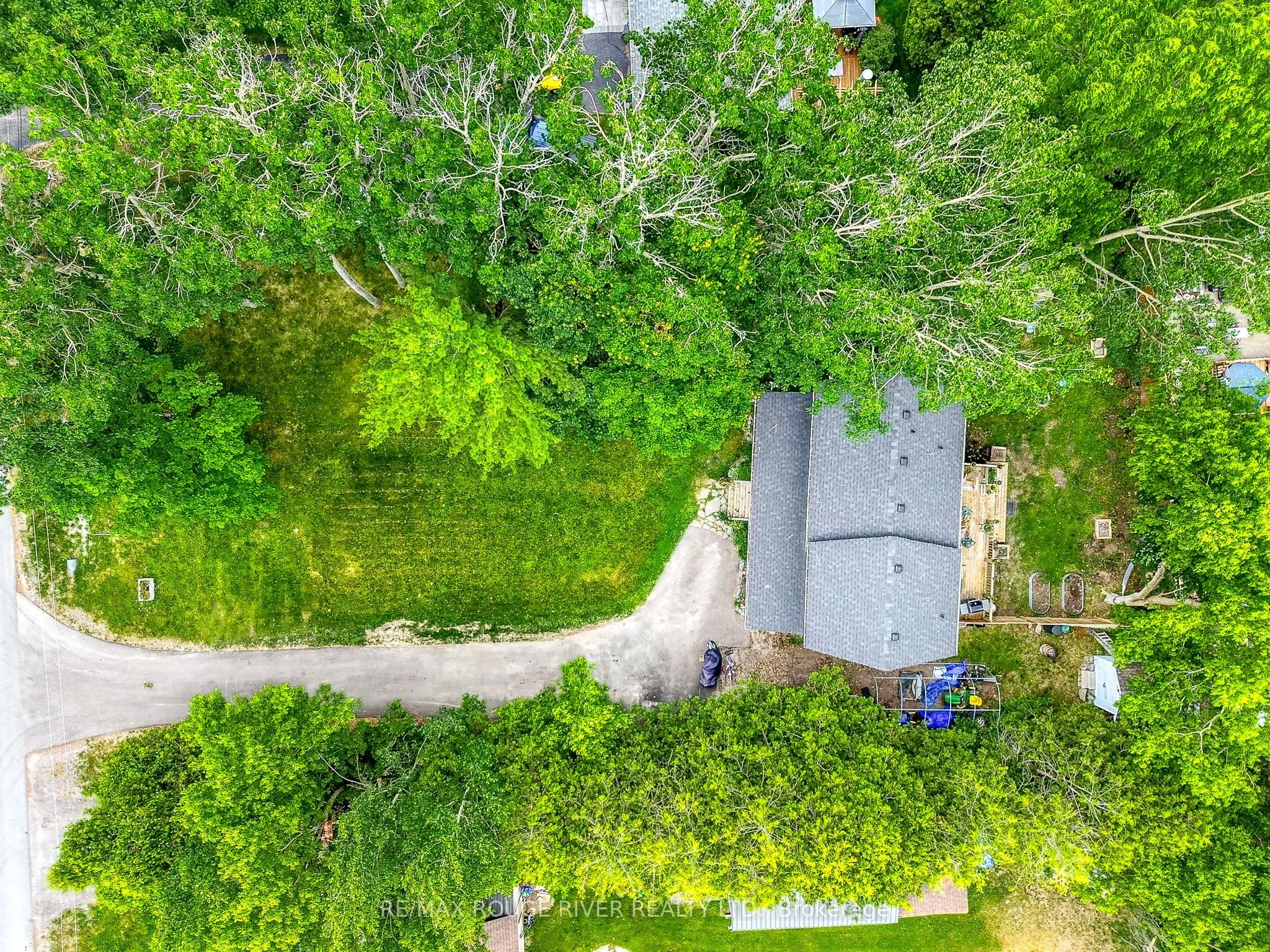 7134 Poplar Drive