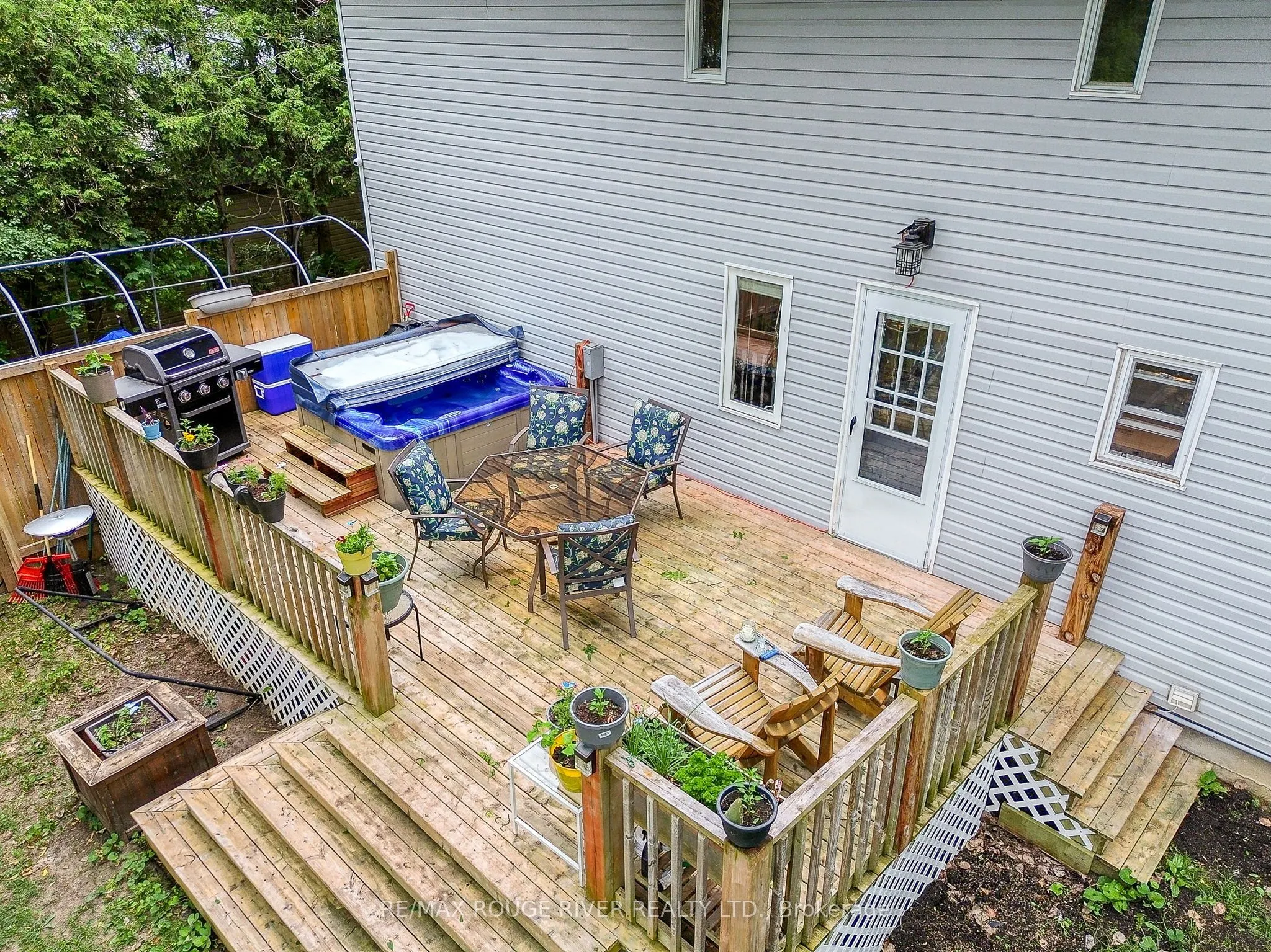 7134 Poplar Drive