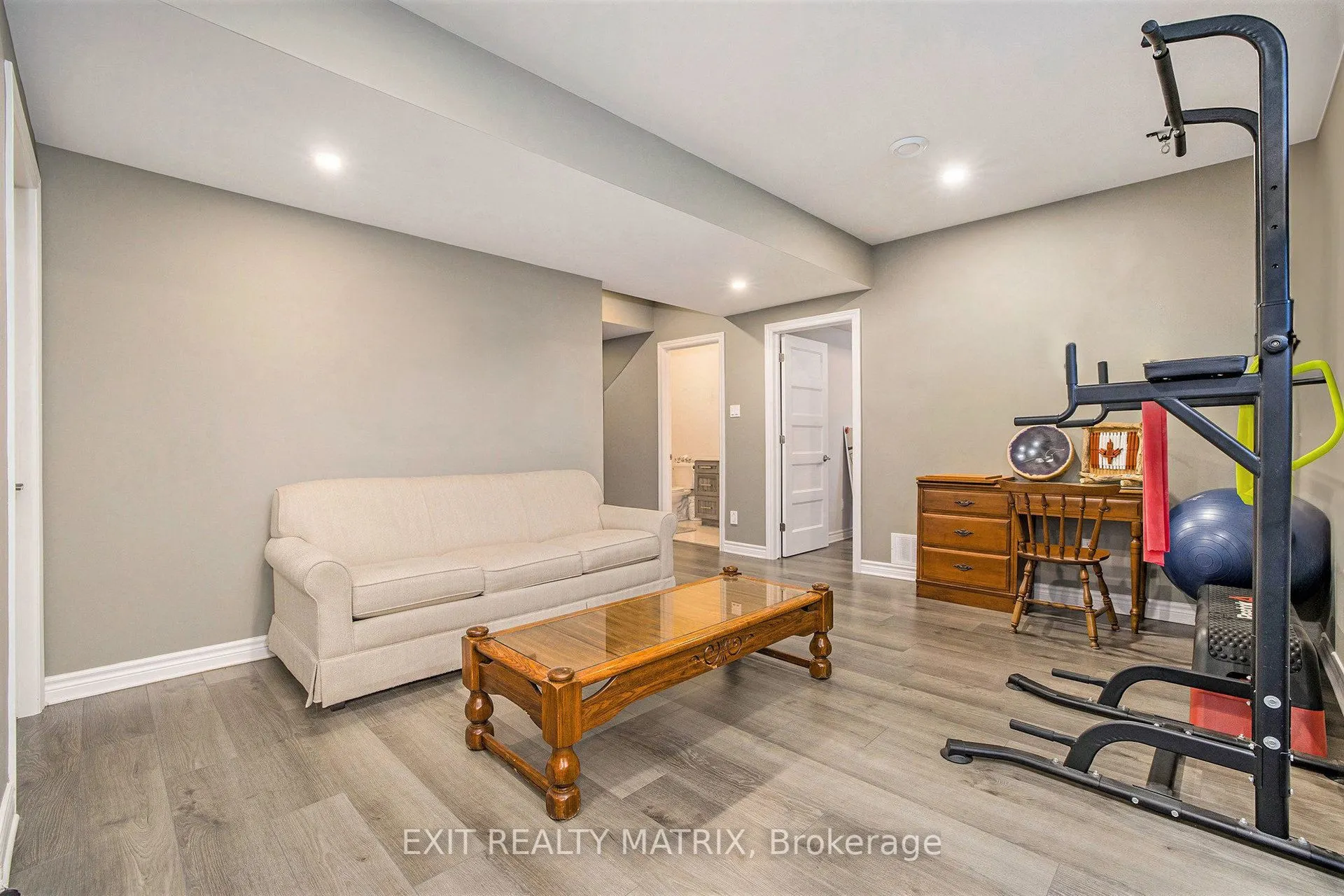 3253 Maisonneuve Road