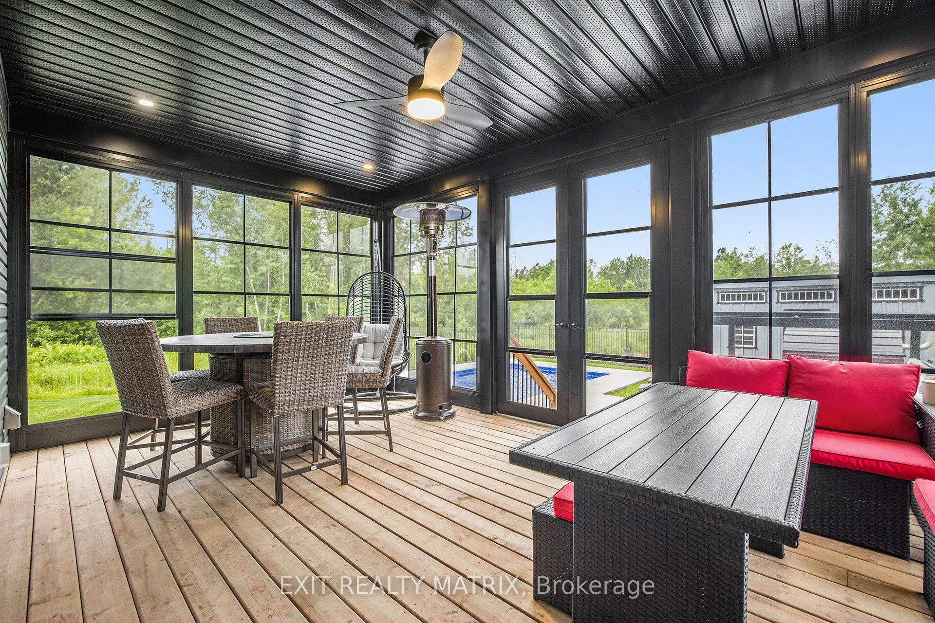3253 Maisonneuve Road