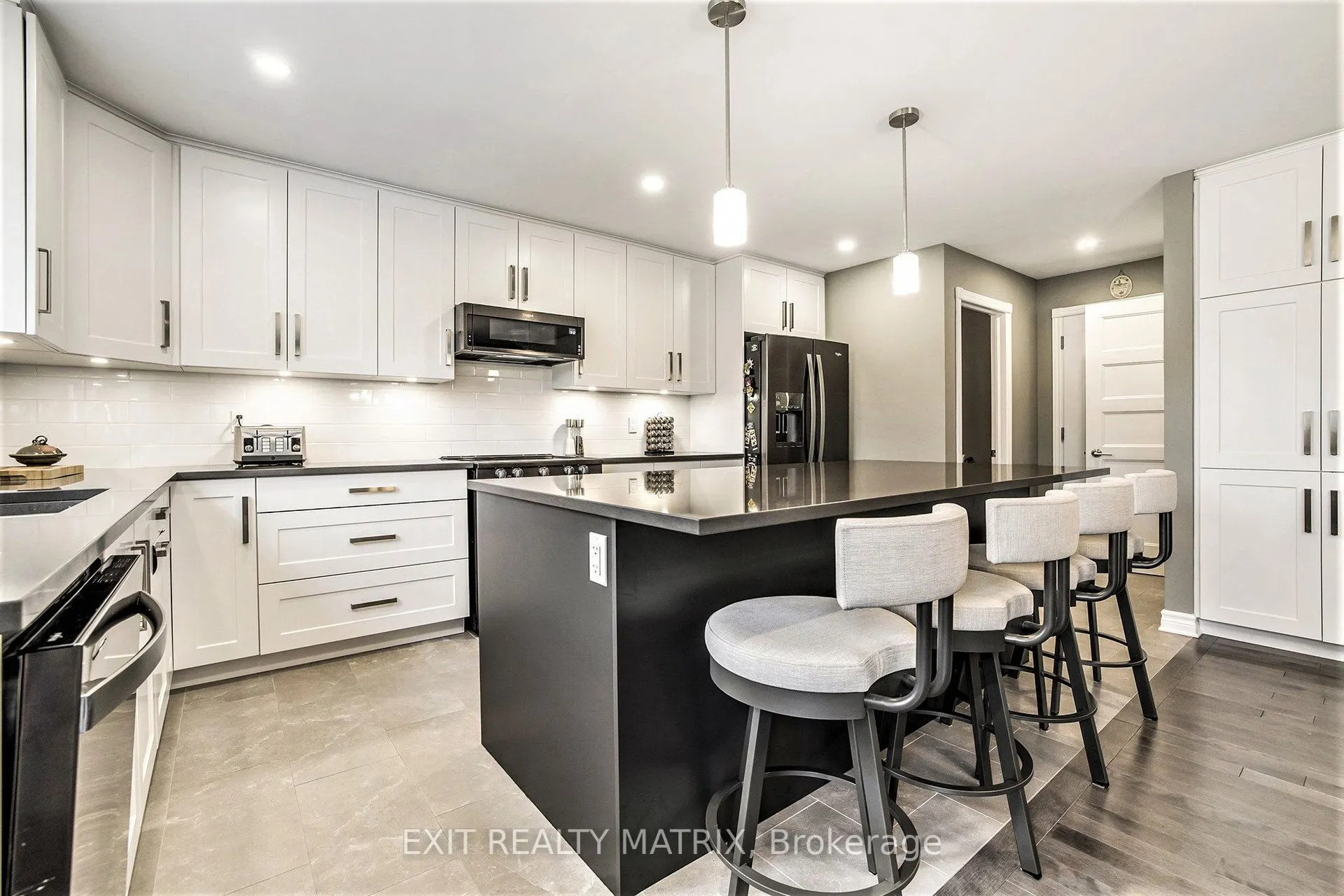 3253 Maisonneuve Road