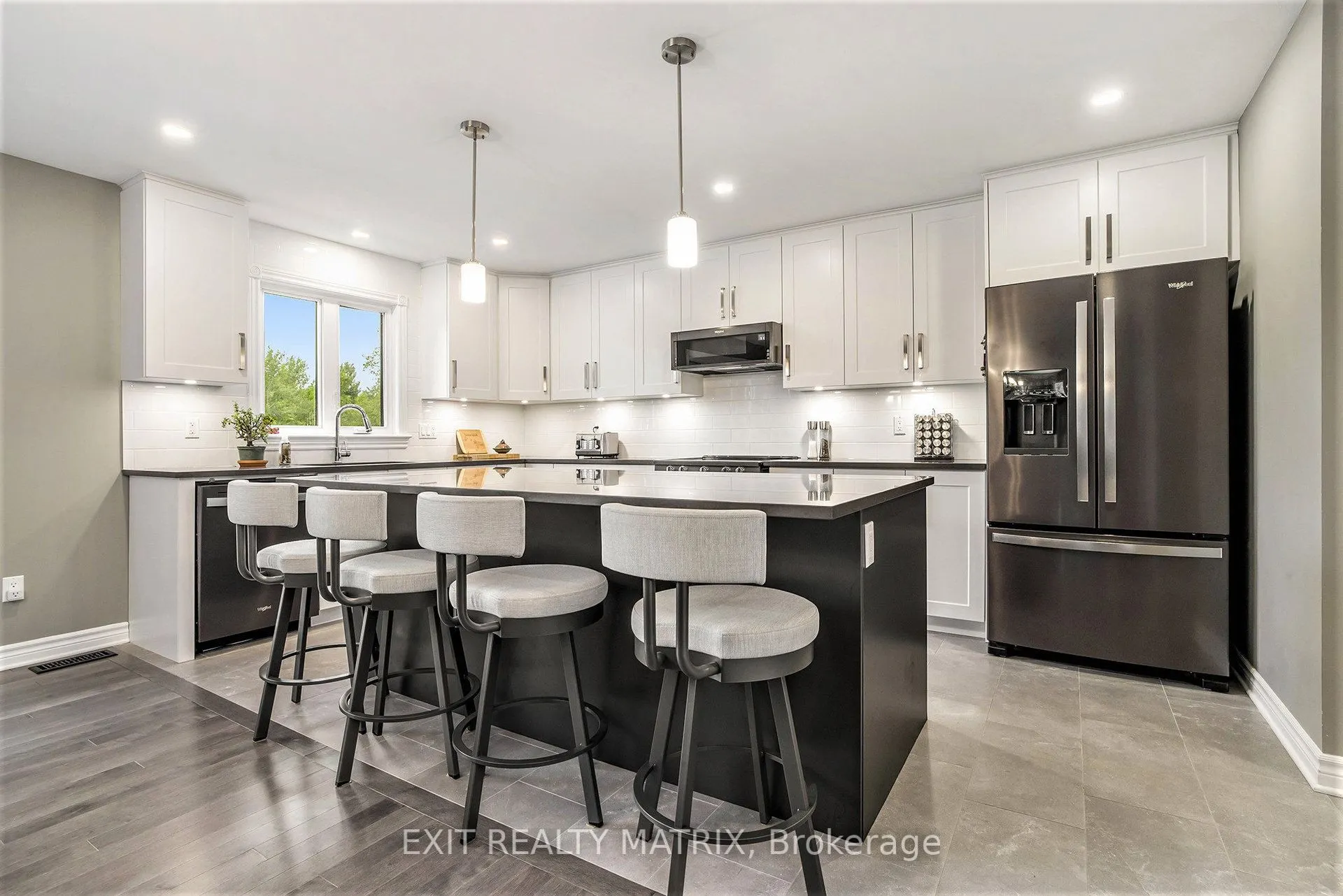 3253 Maisonneuve Road