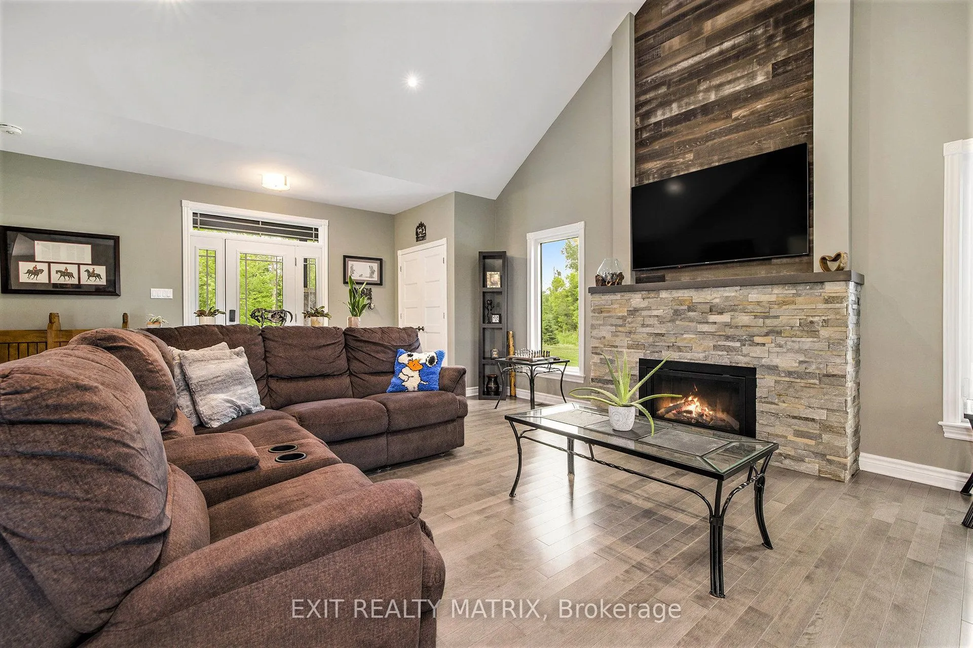 3253 Maisonneuve Road