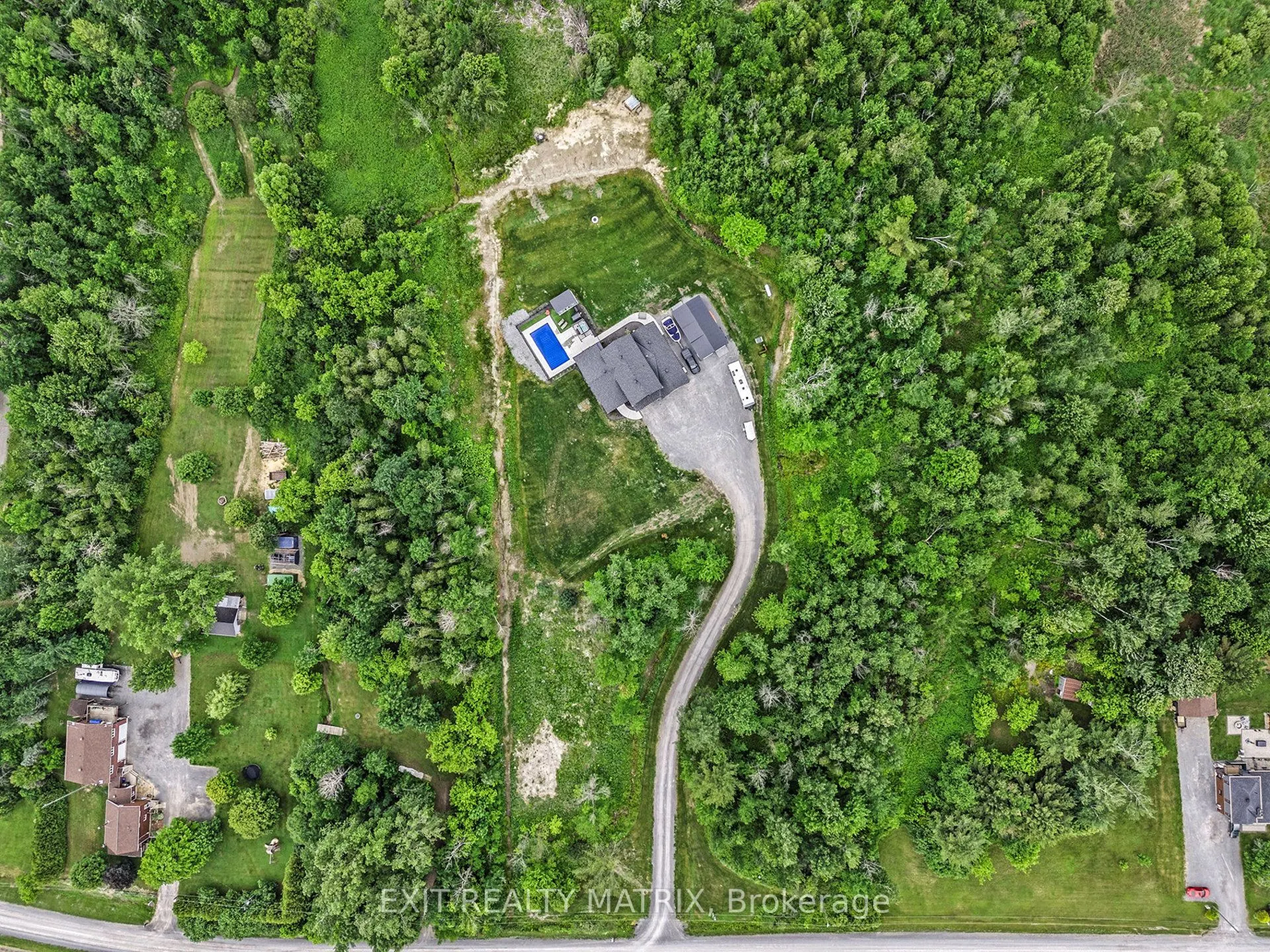 3253 Maisonneuve Road