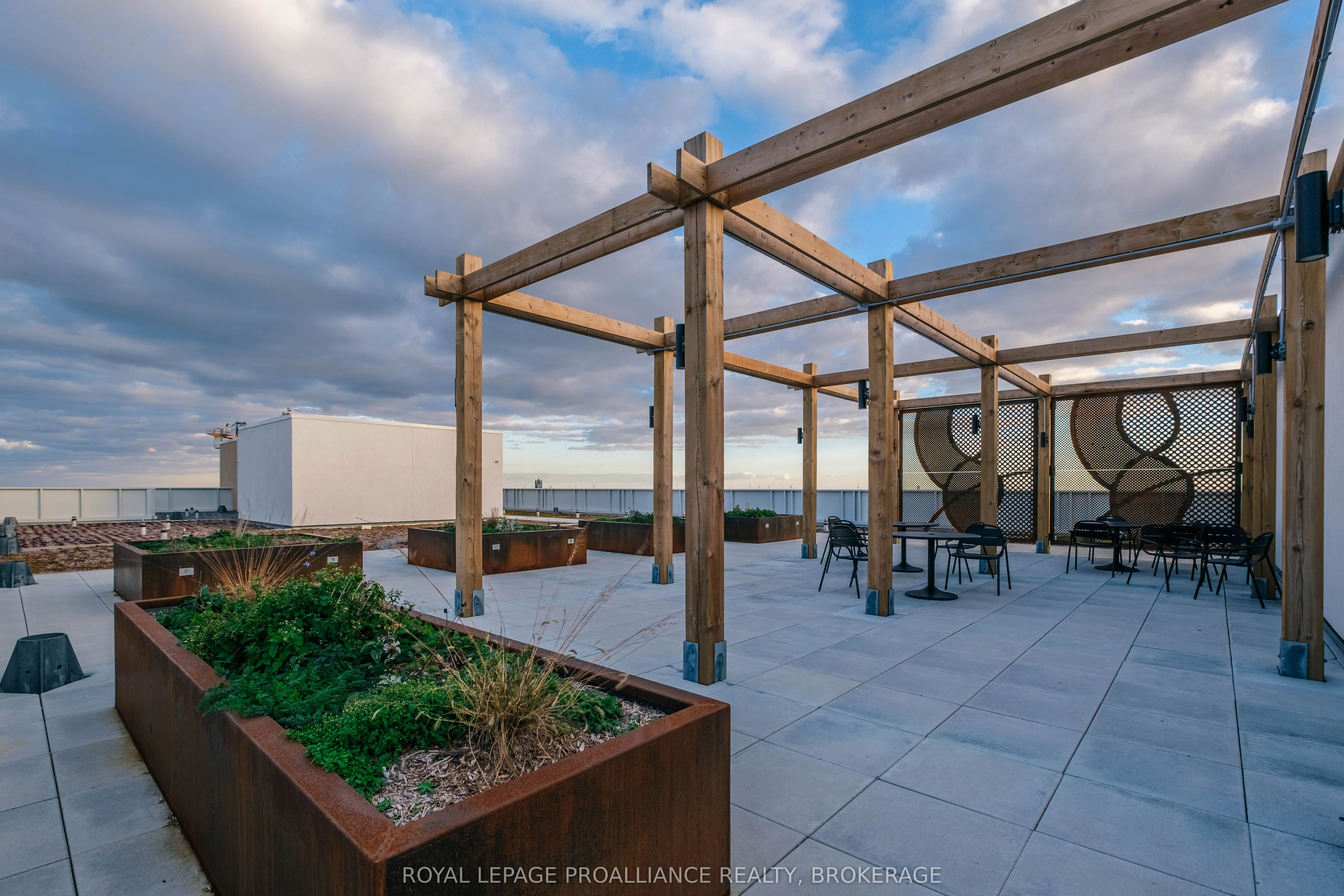 652 Princess Street, #415