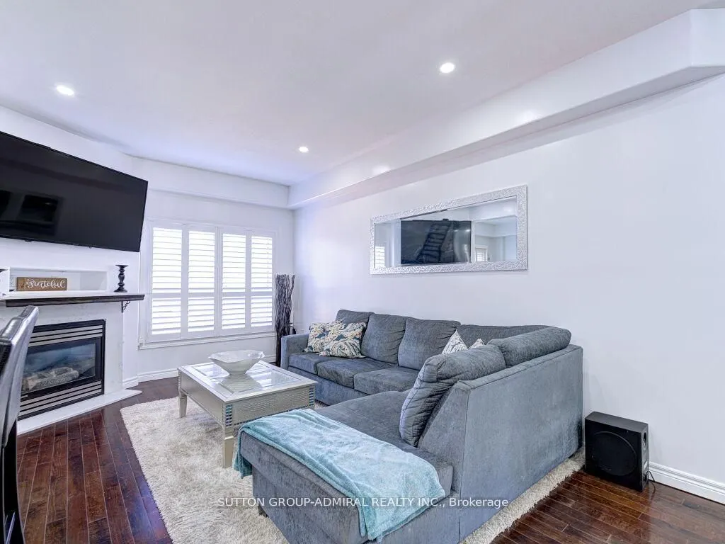 31 Palacebeach Trail