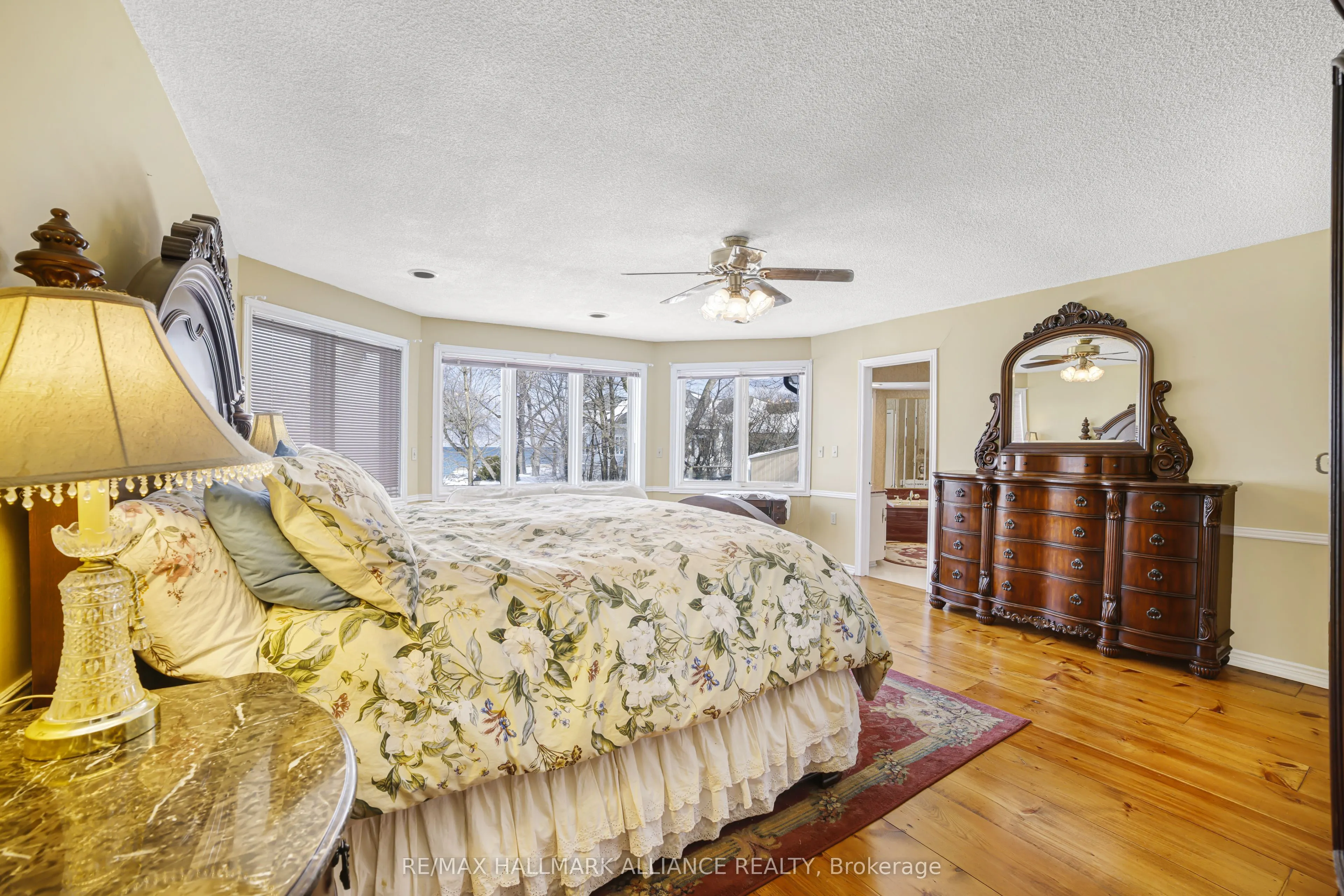 39 Lakeview Drive