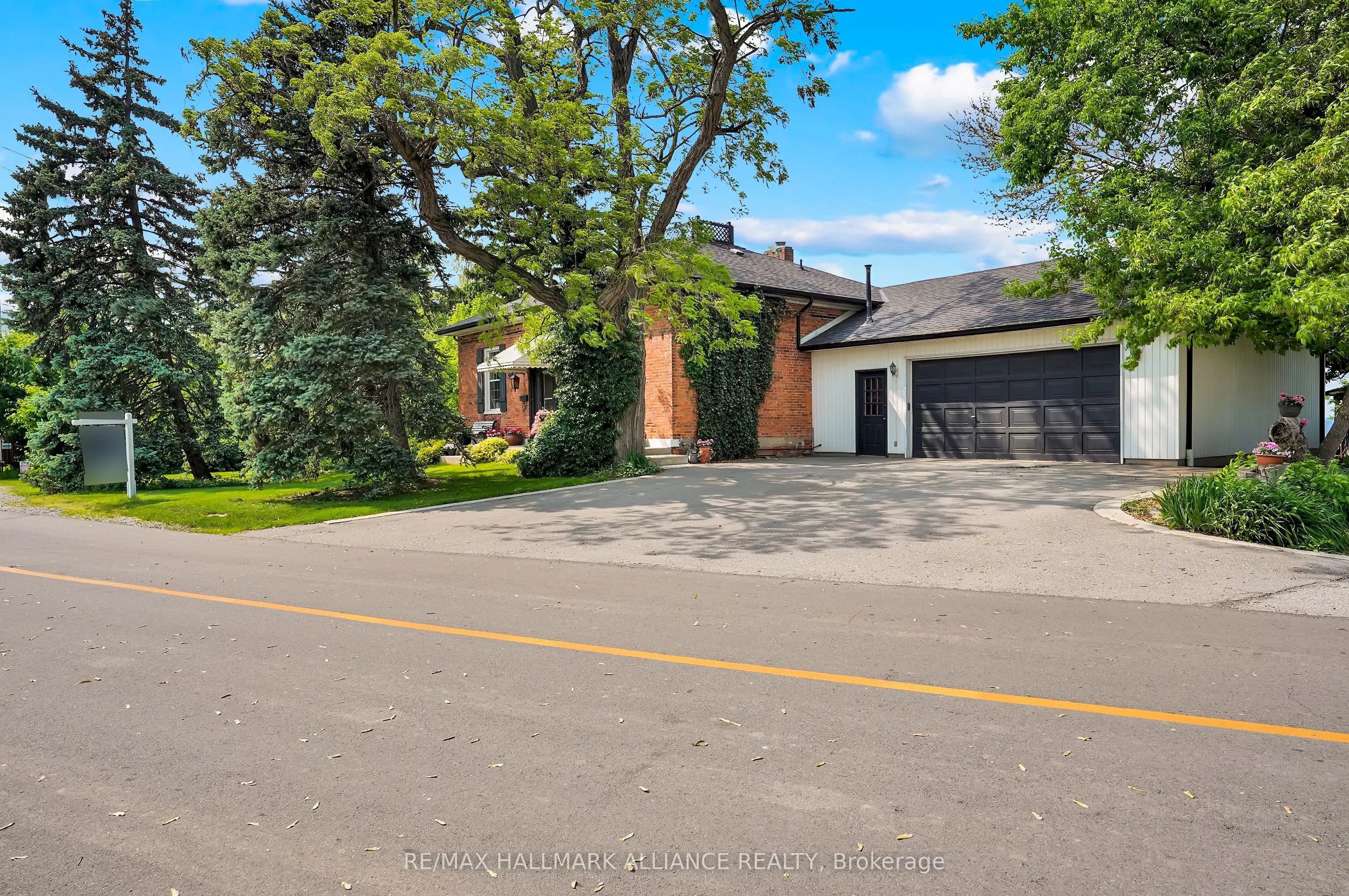 39 Lakeview Drive