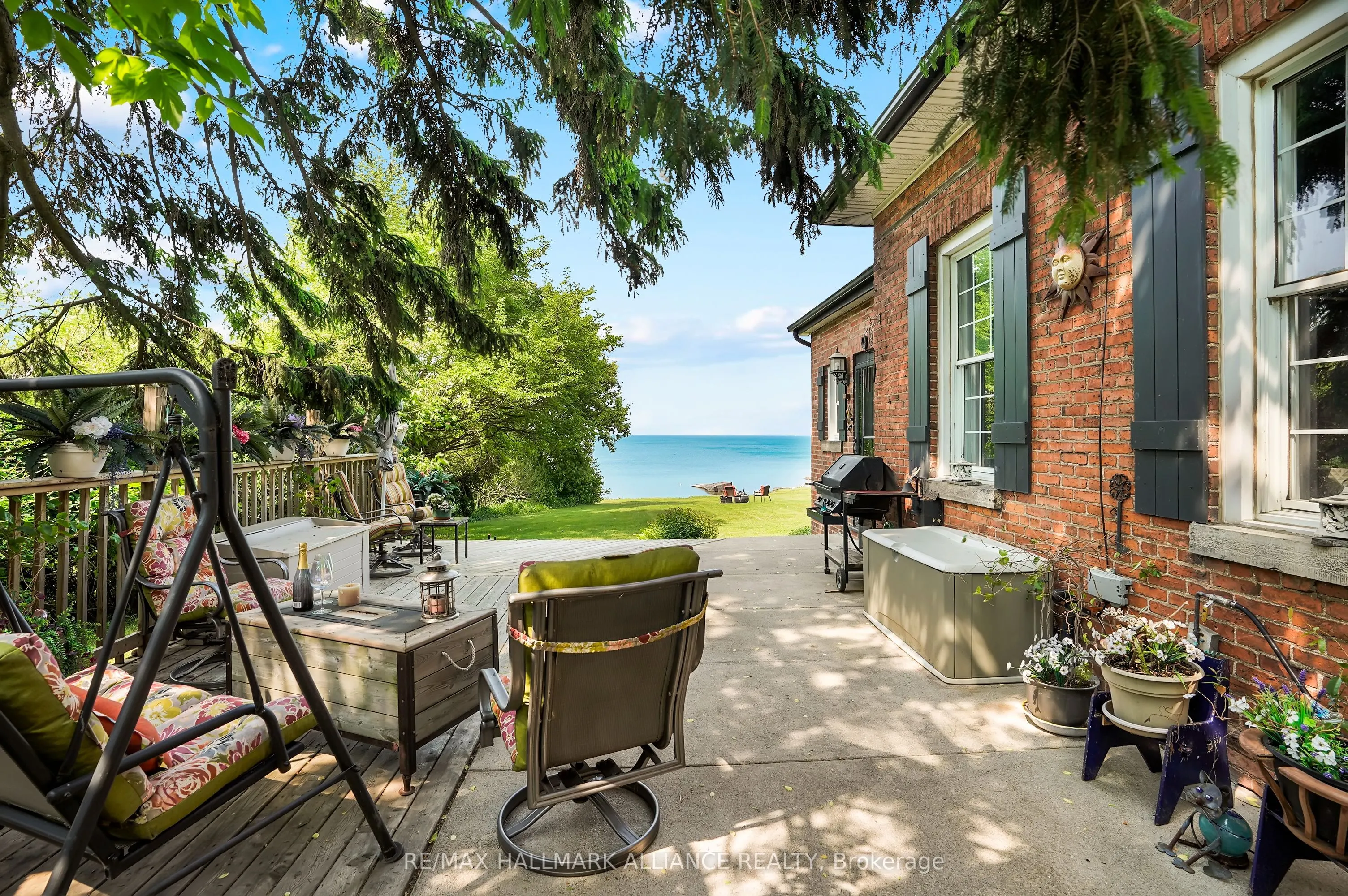 39 Lakeview Drive