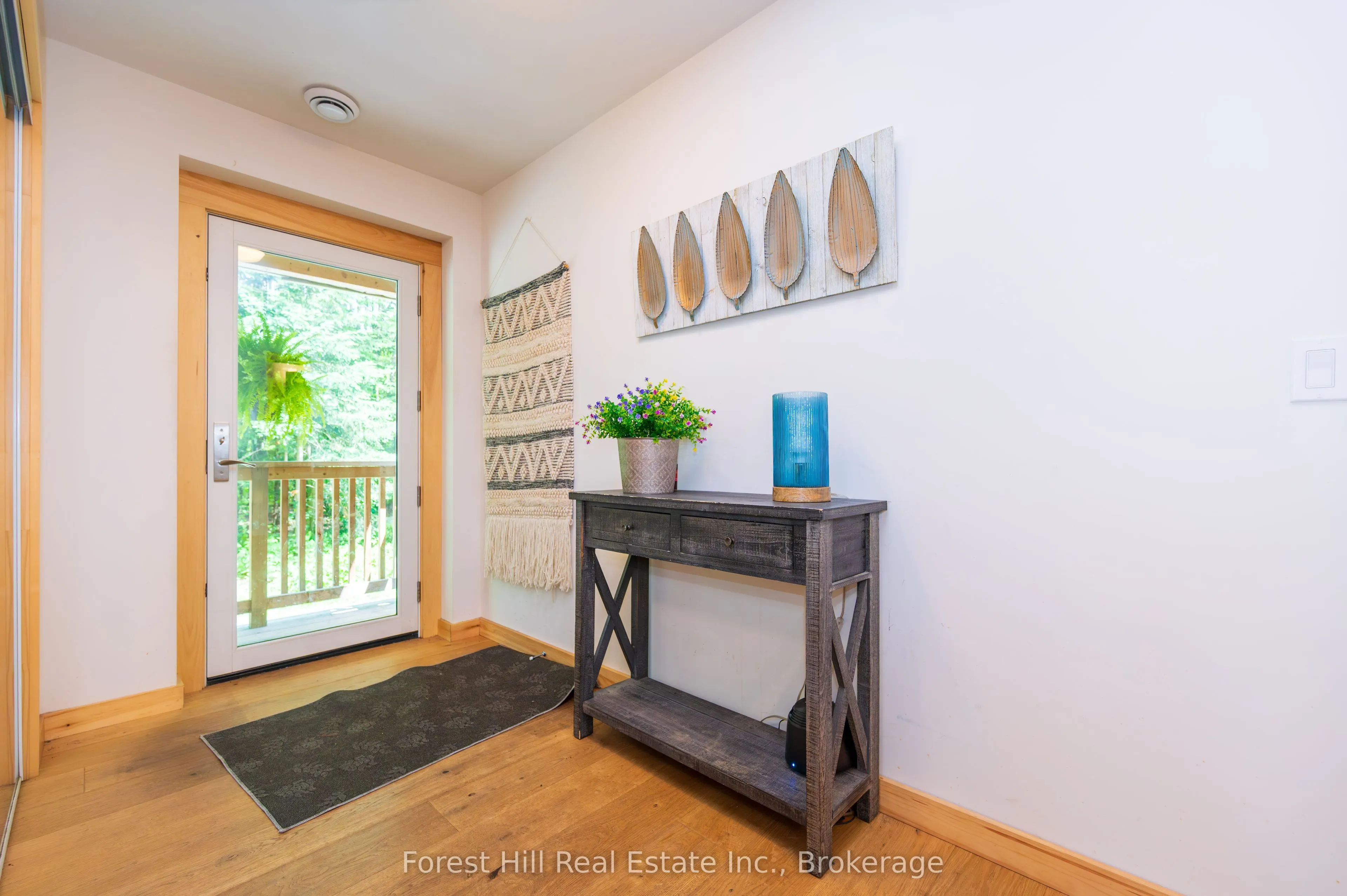 2776 MUSKOKA RD 117 Road S