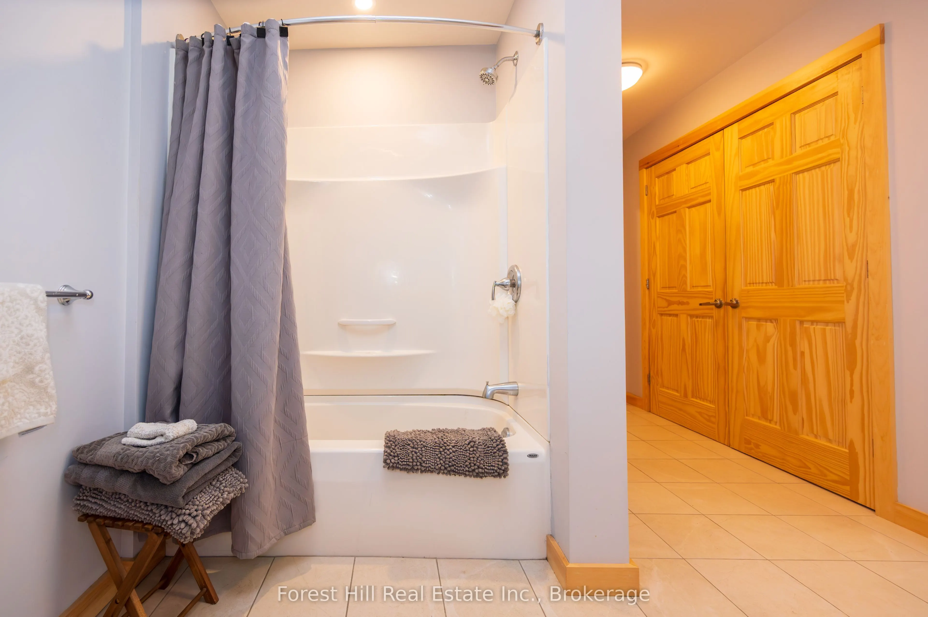 2776 MUSKOKA RD 117 Road S