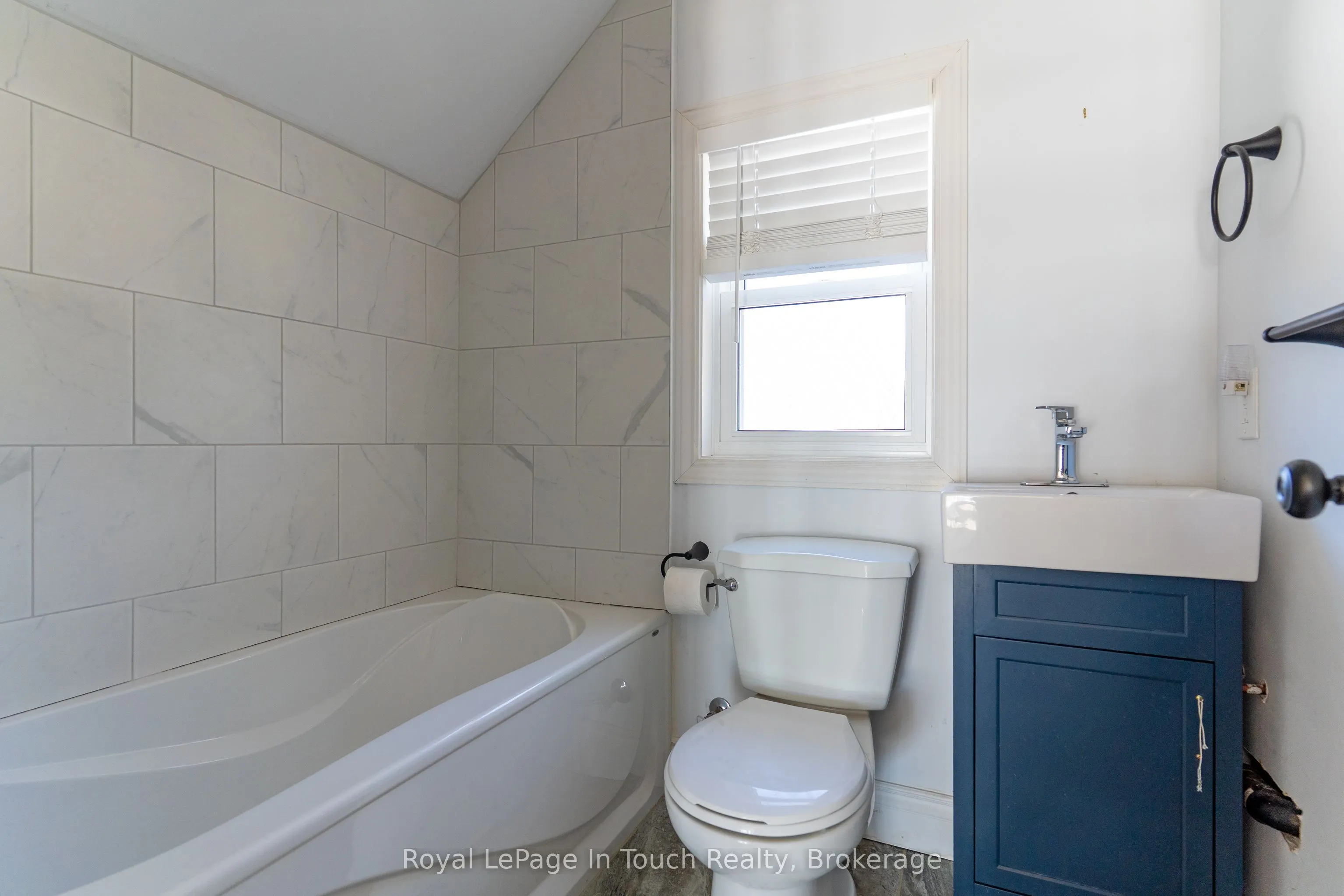26 Macey Bay Road