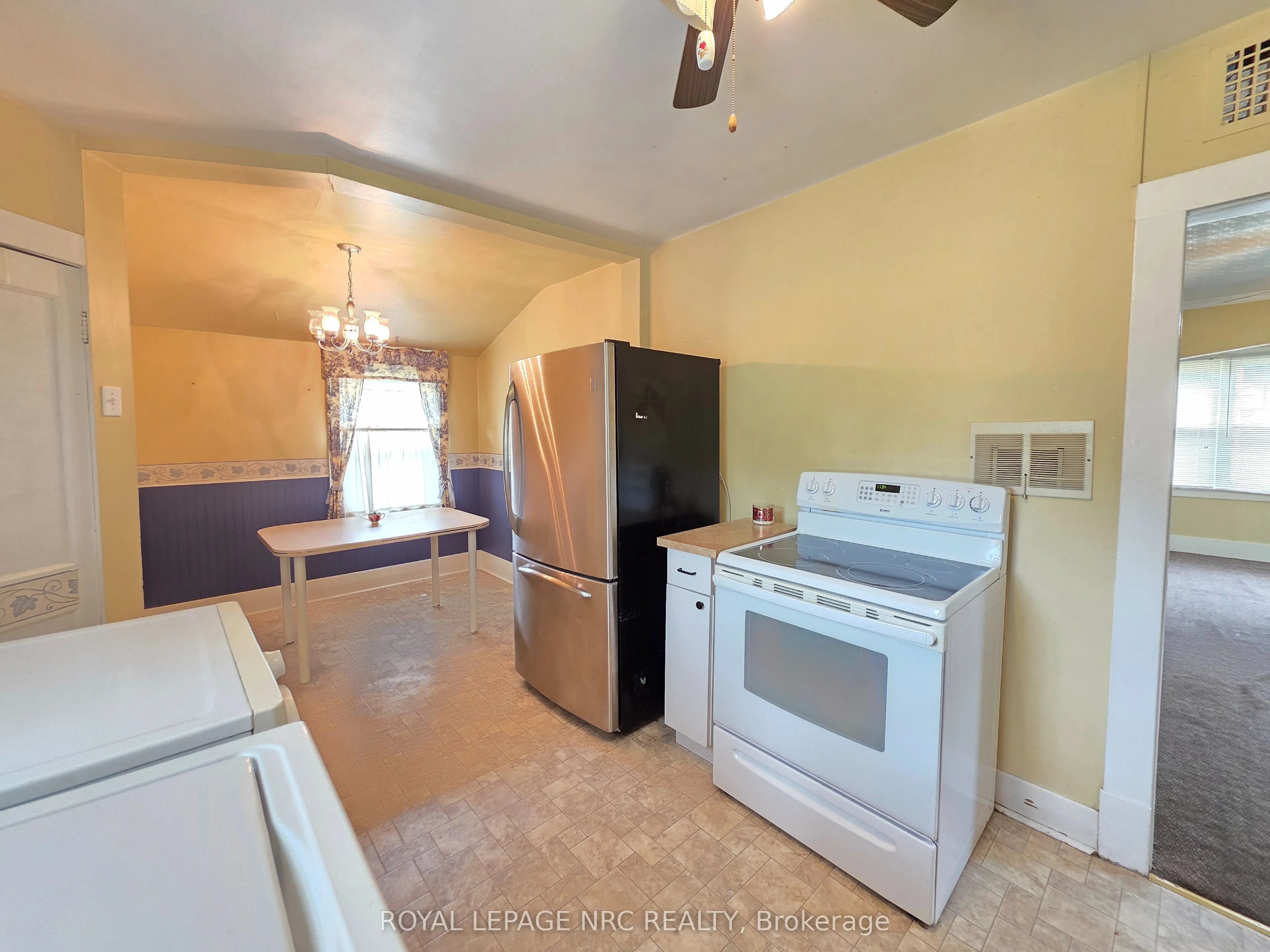 103 Main Street E