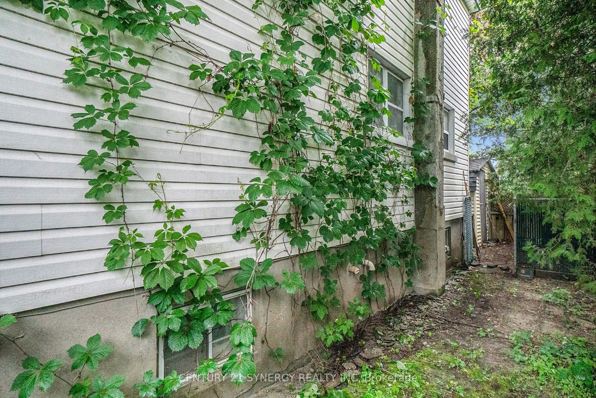 327 Richelieu Avenue