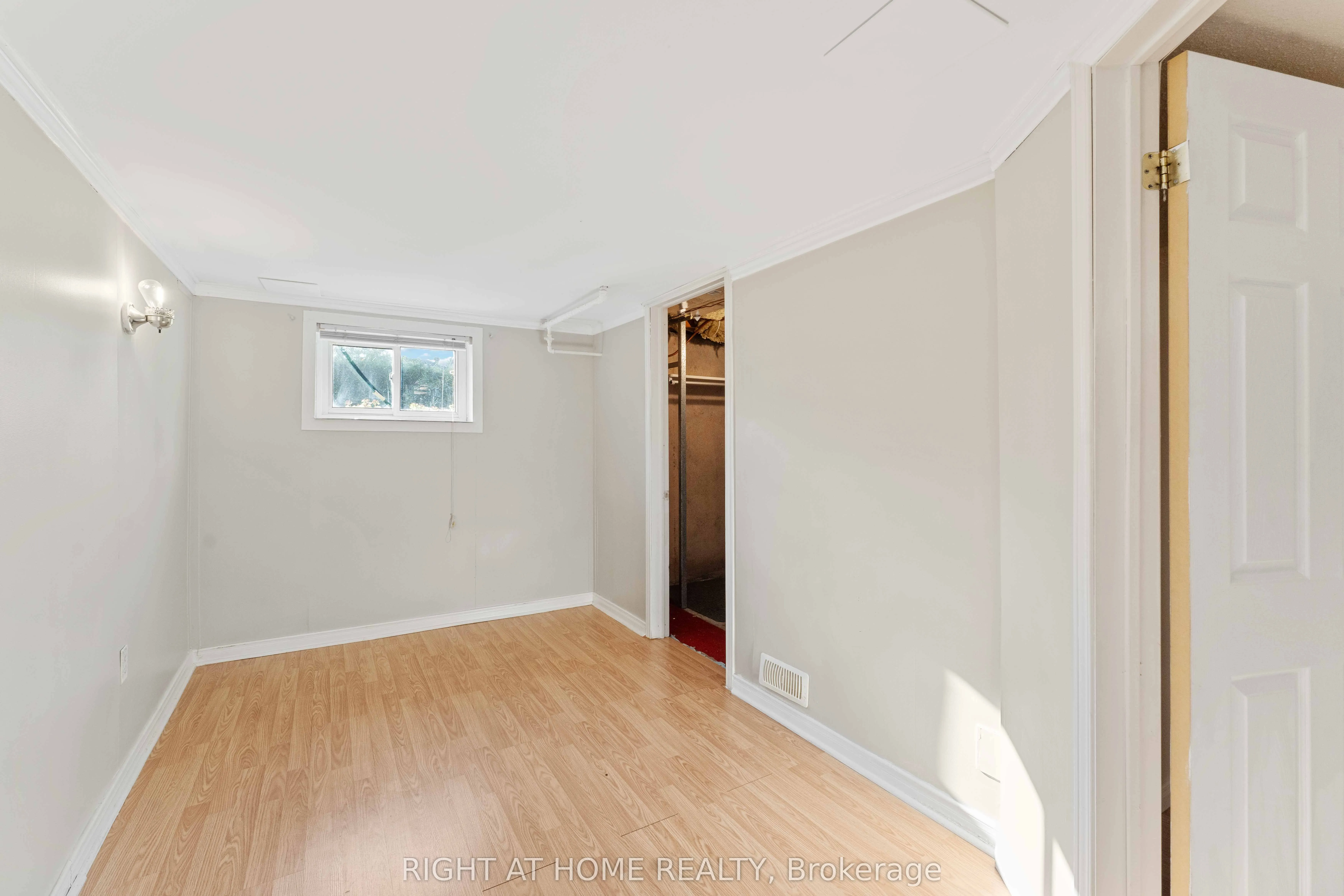 599 Donald Street