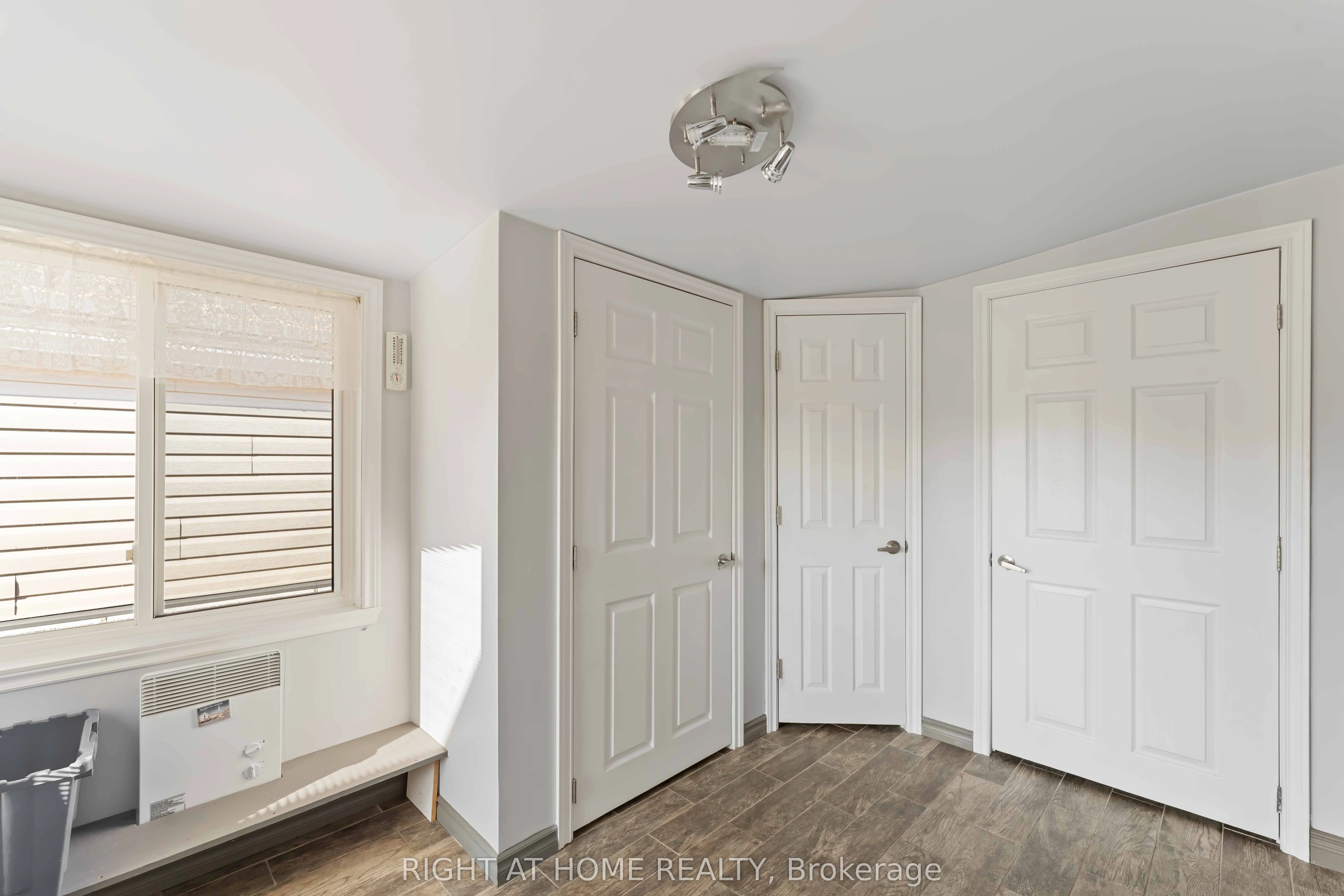 599 Donald Street