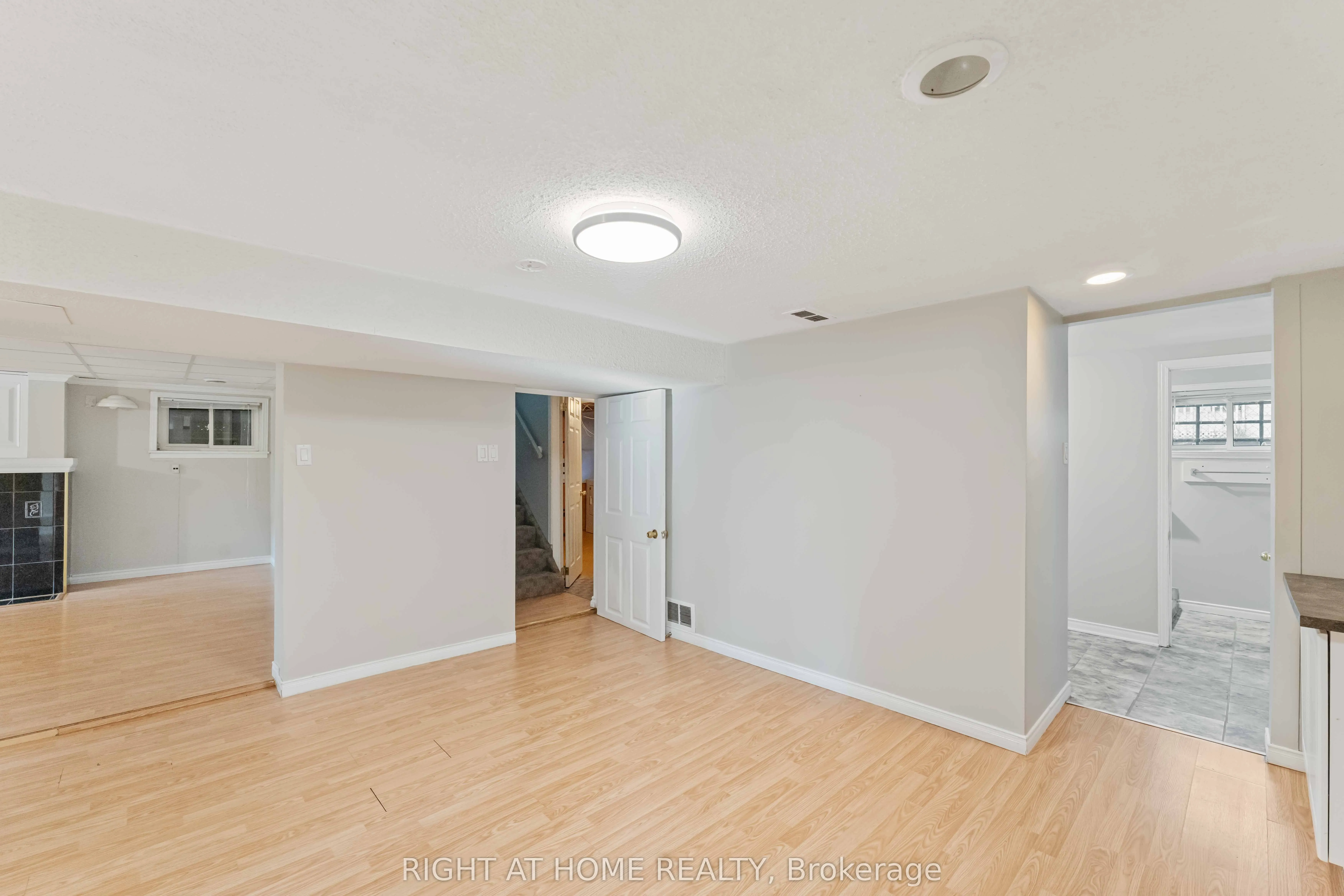 599 Donald Street