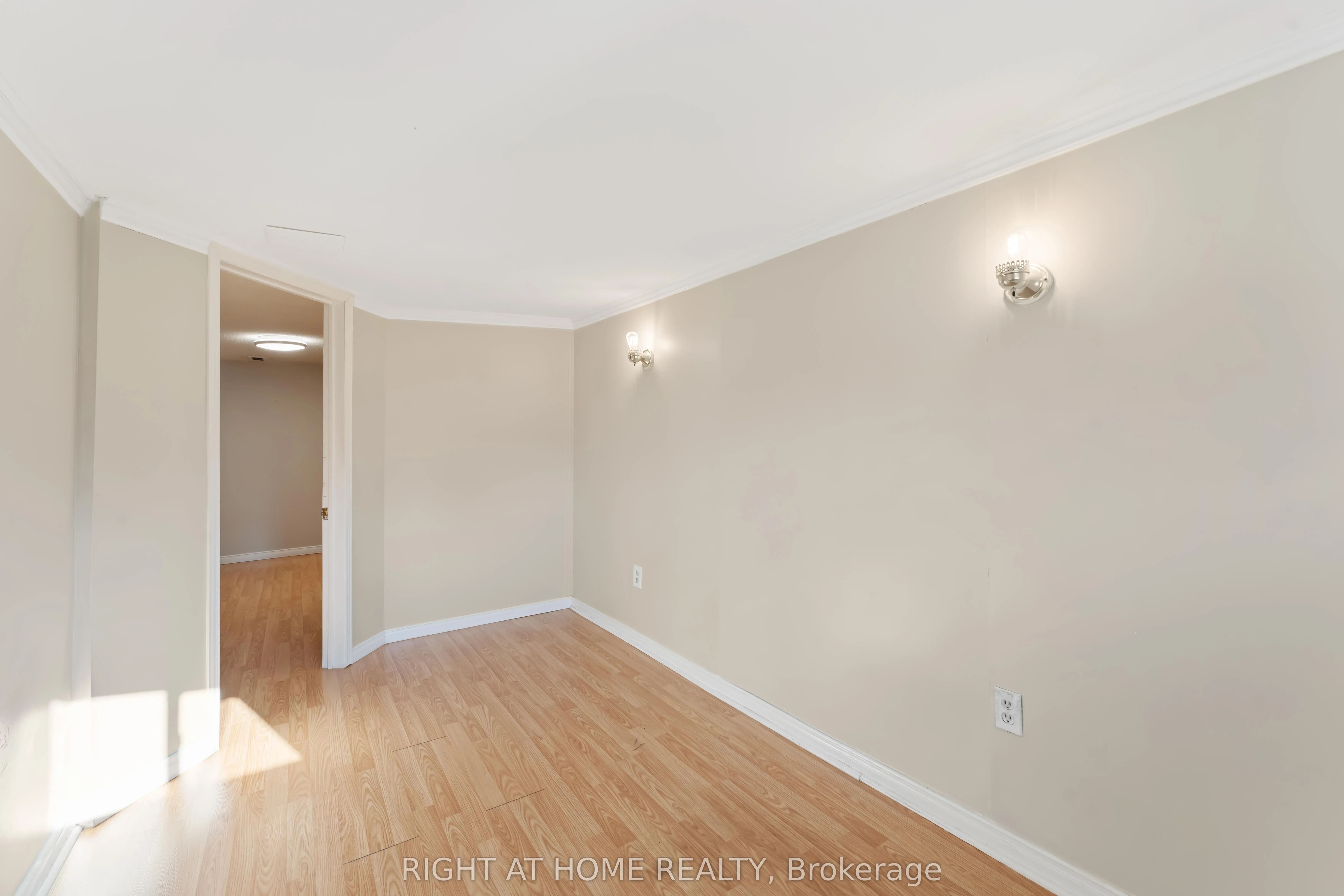 599 Donald Street
