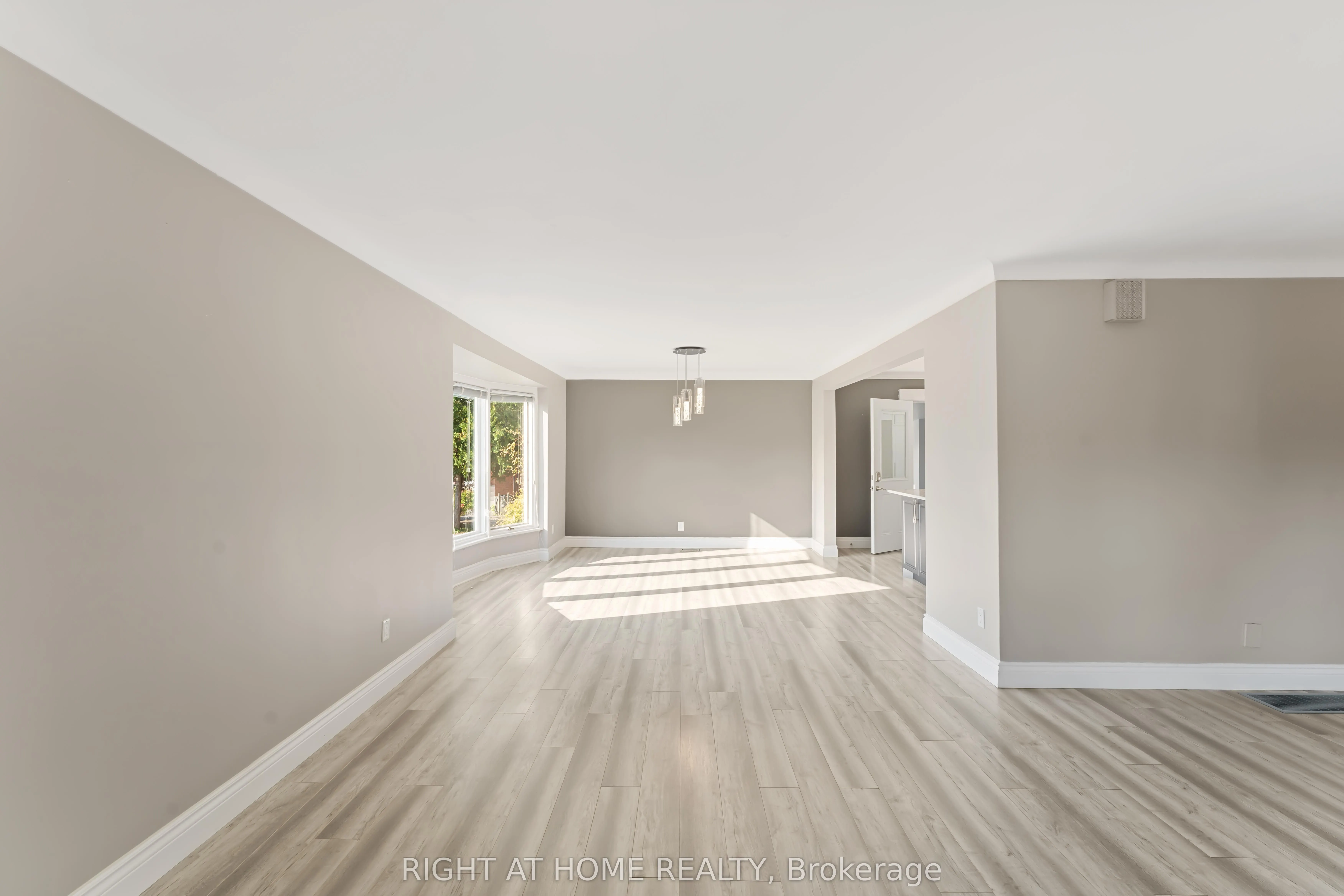599 Donald Street