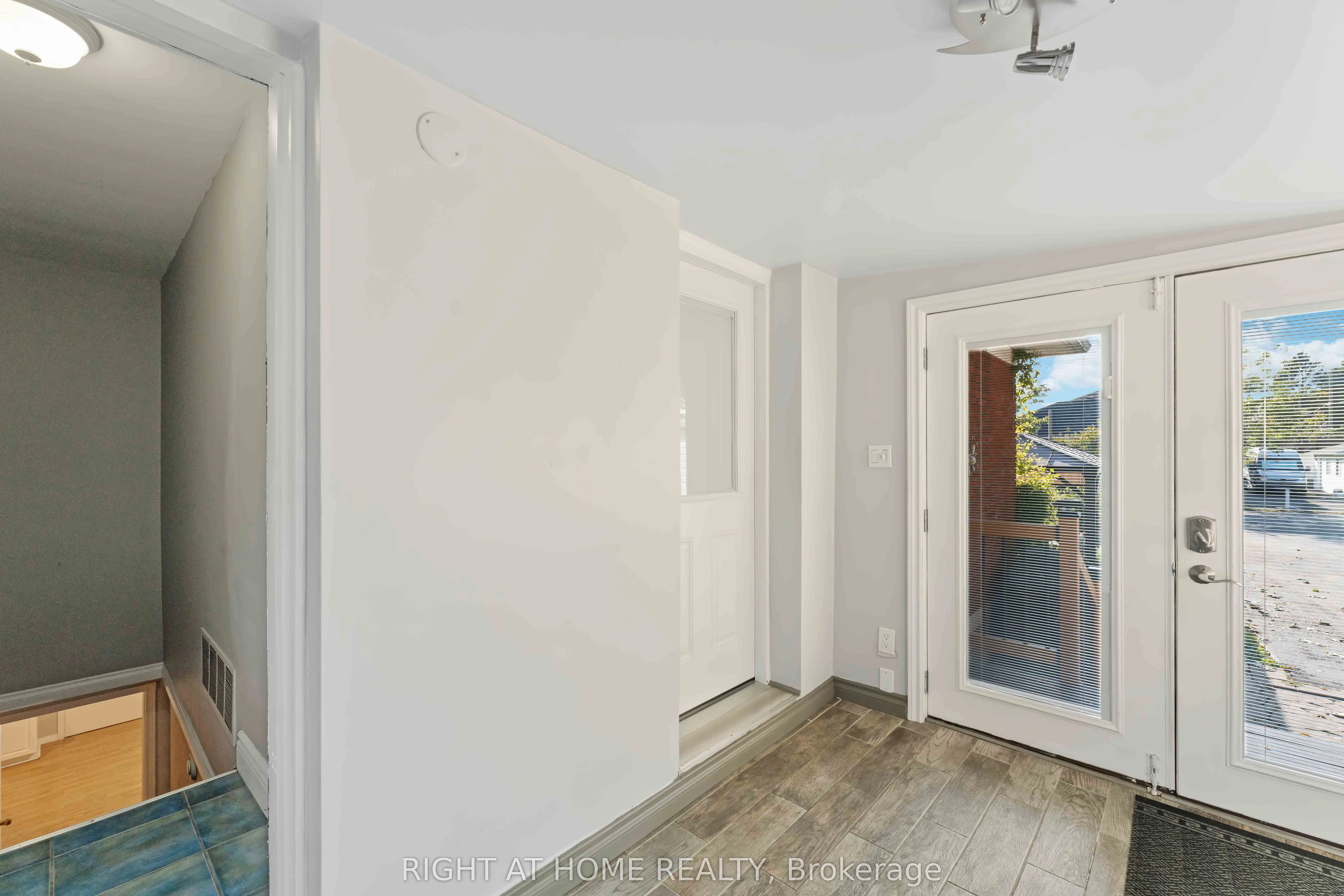 599 Donald Street