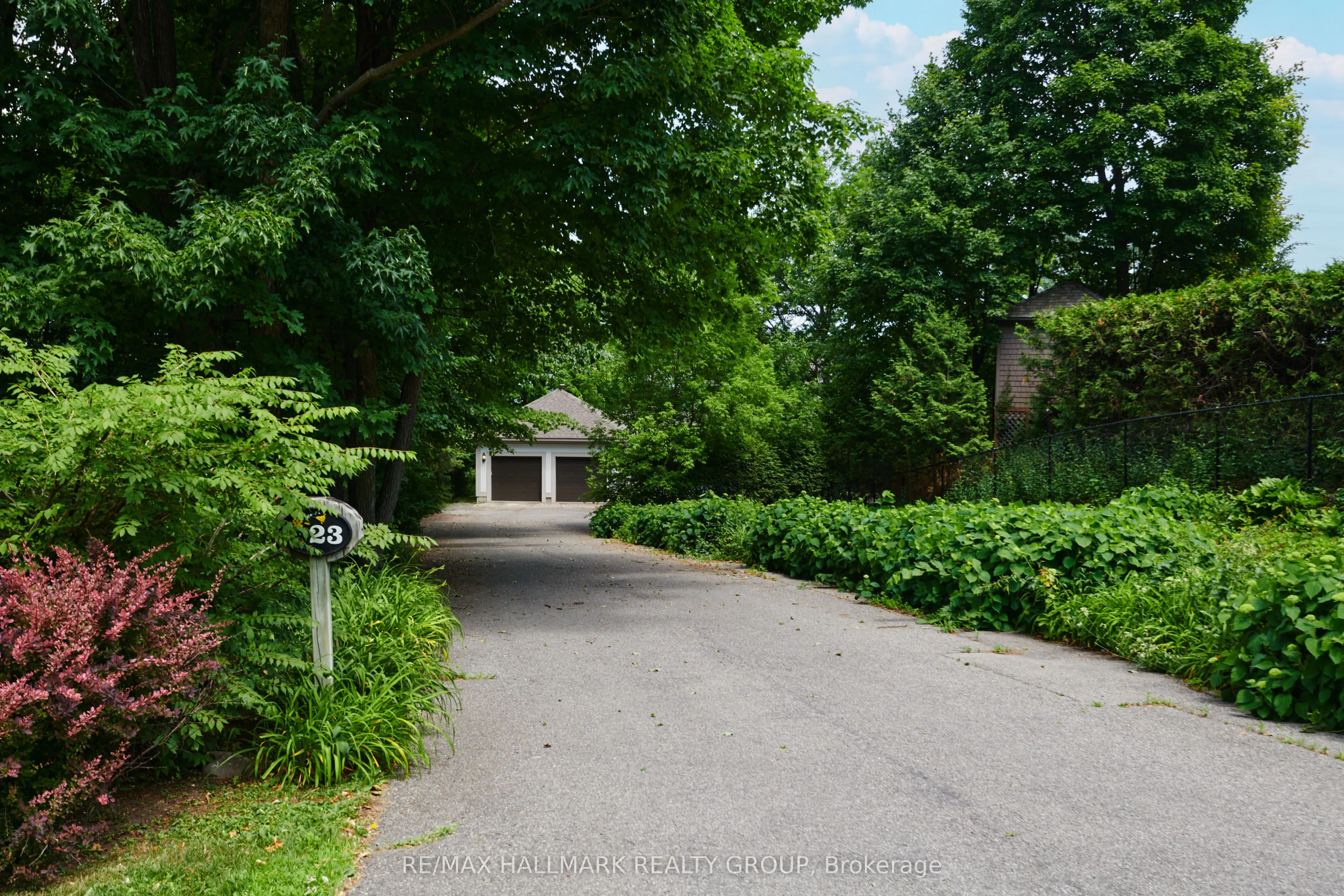 23 DAVIDSON Drive