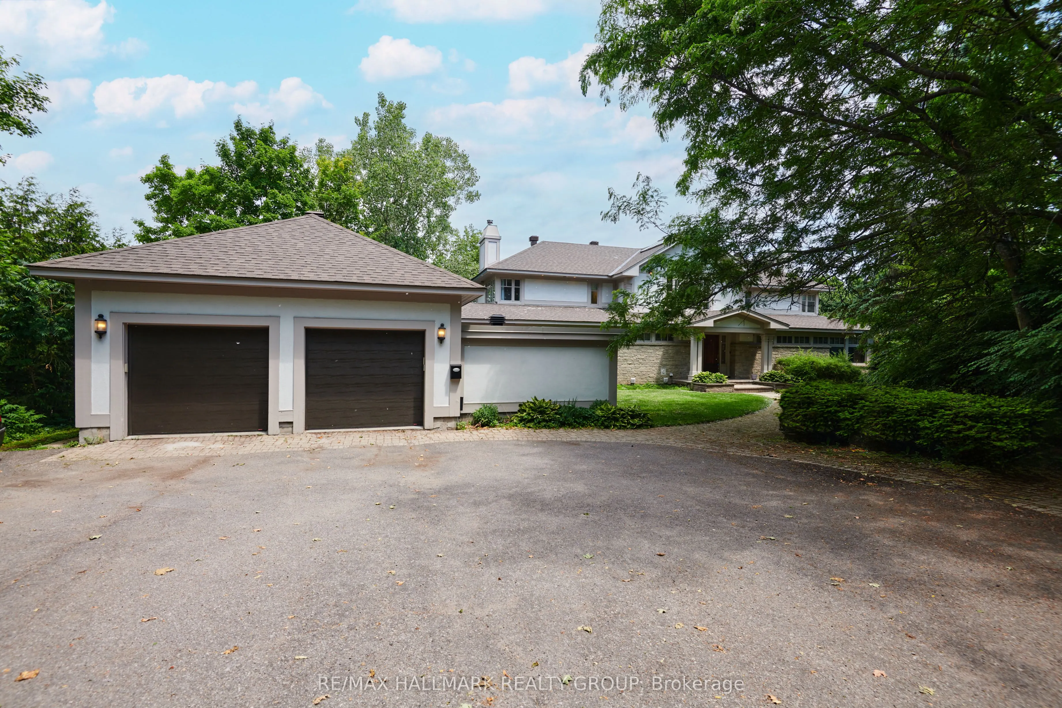 23 DAVIDSON Drive