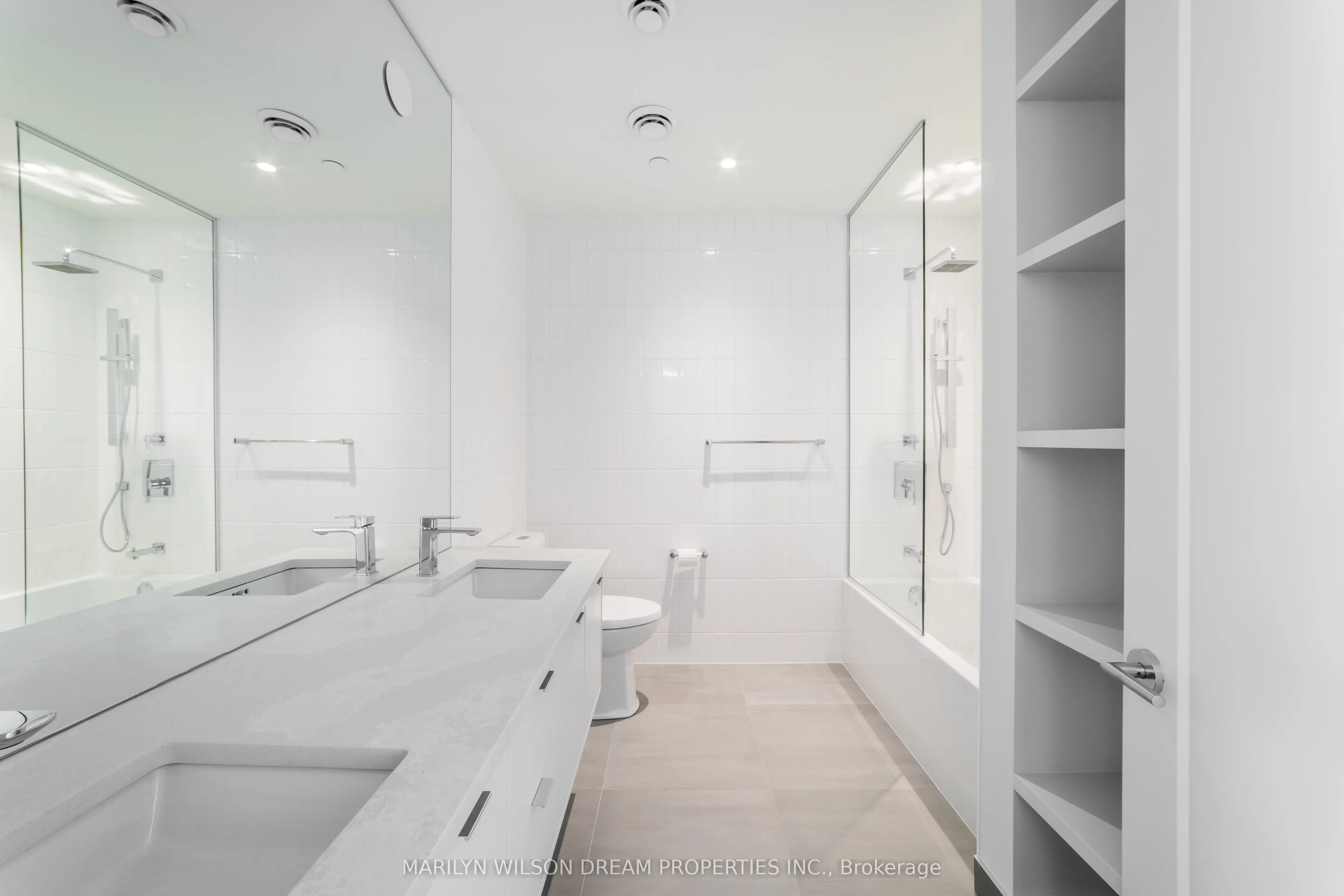 135 Barrette Street, #PH3