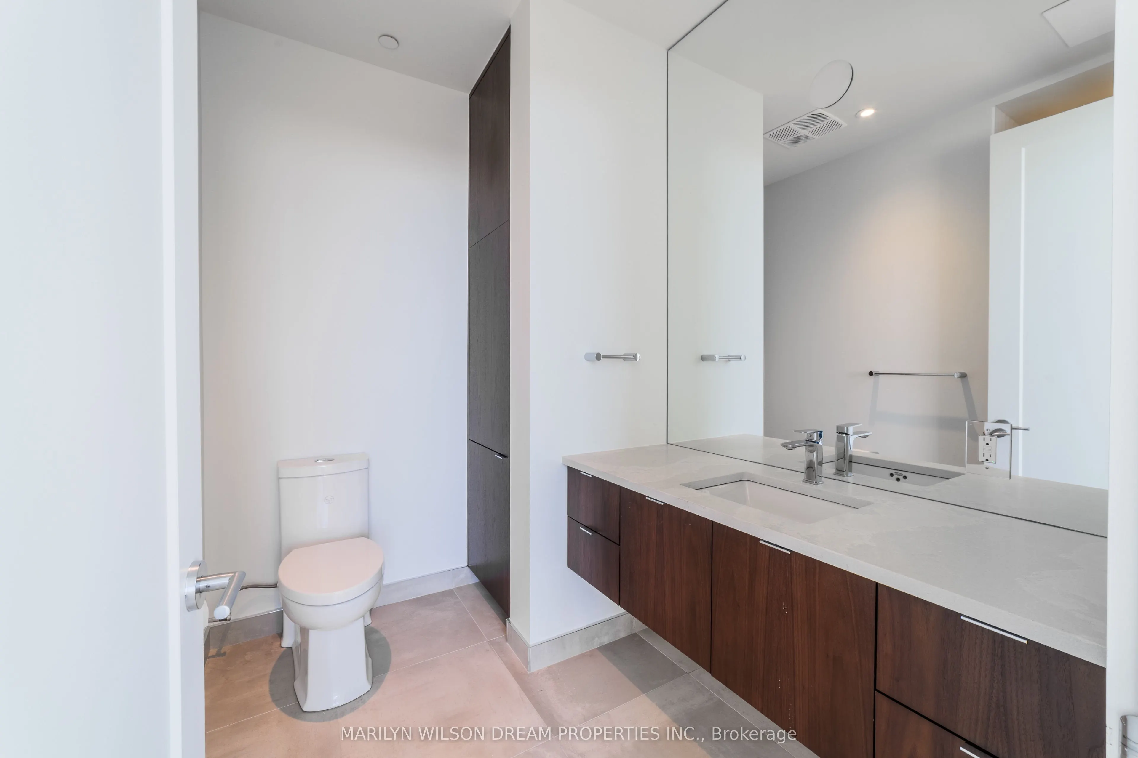 135 Barrette Street, #PH3