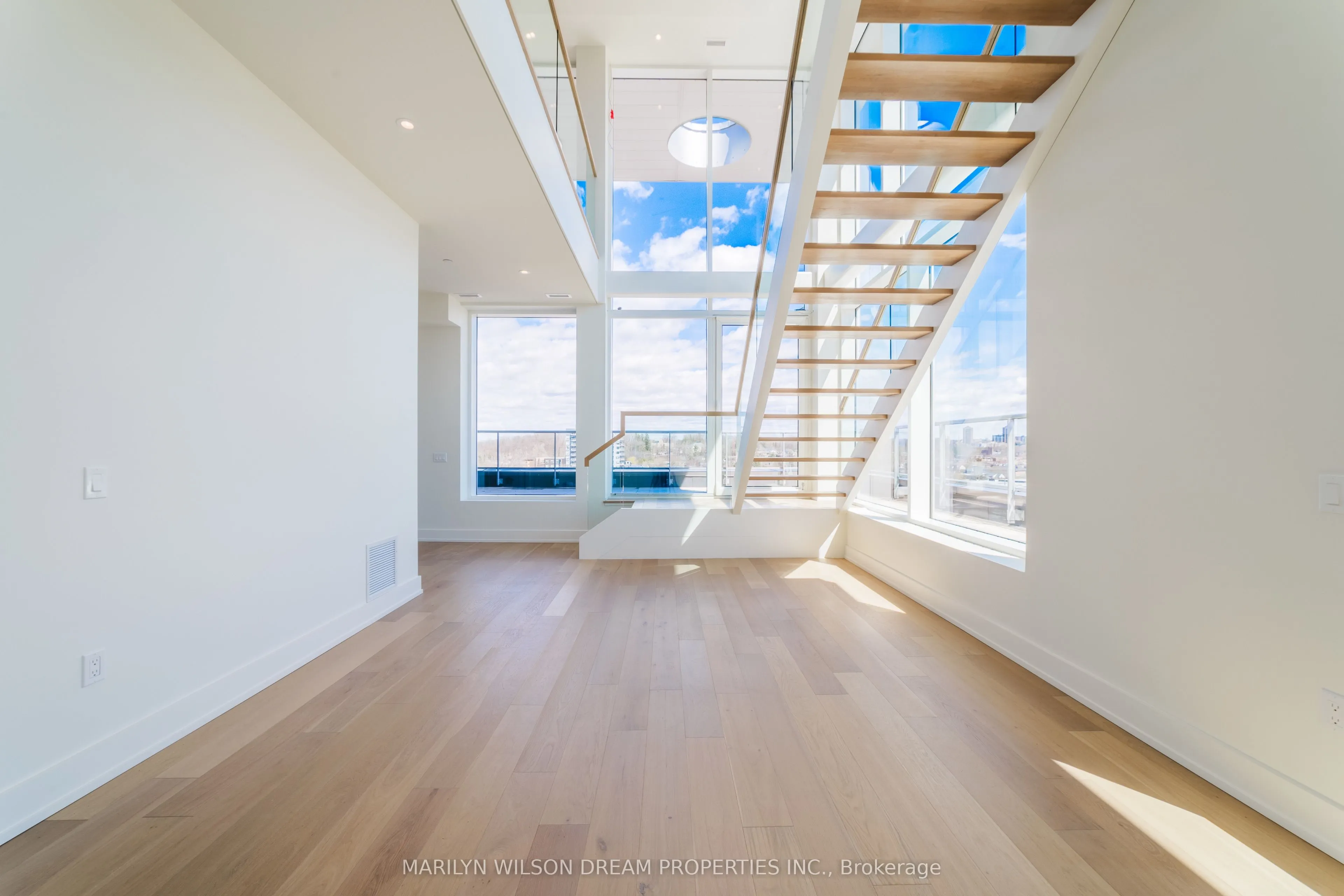 135 Barrette Street, #PH3