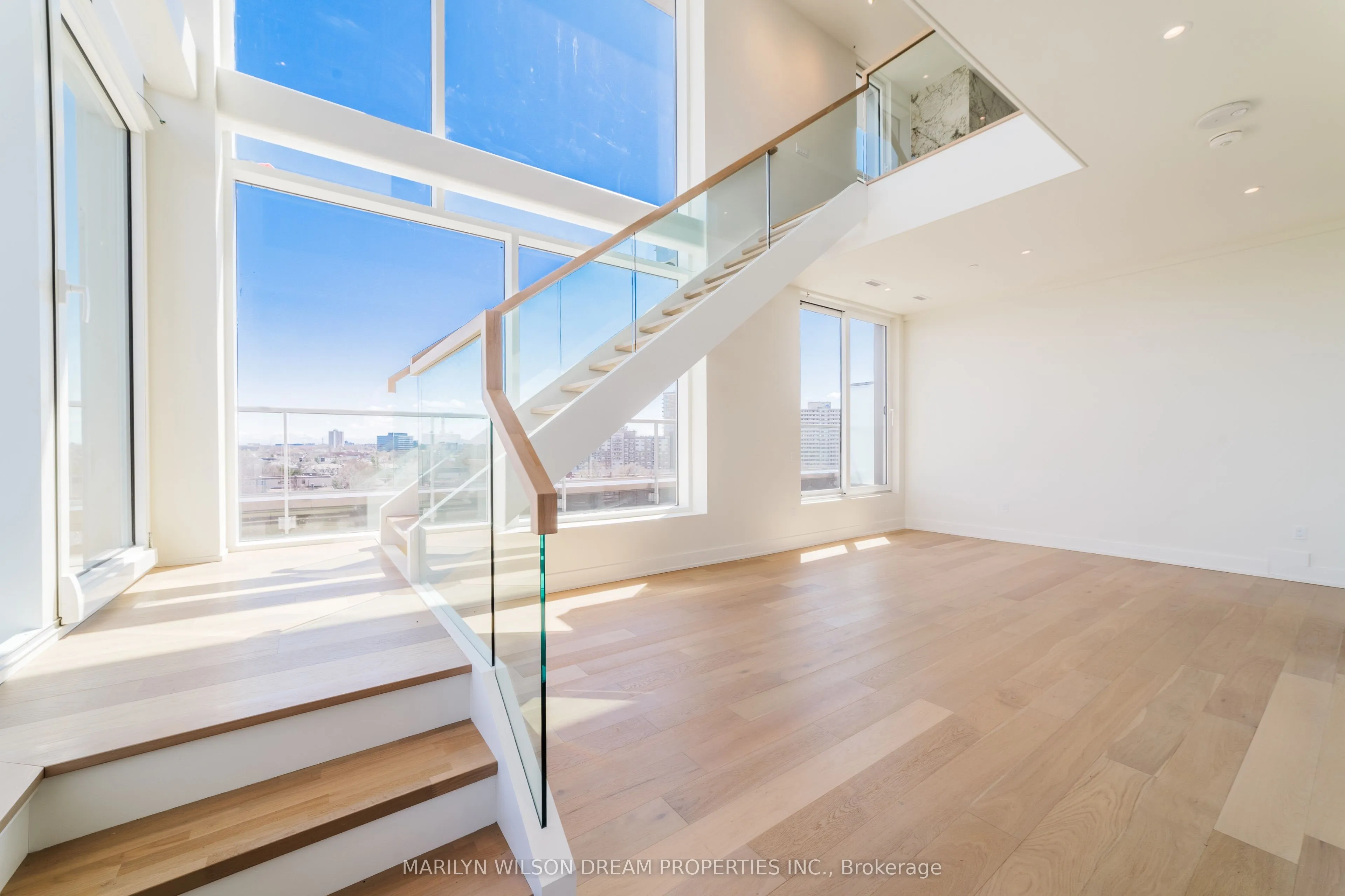 135 Barrette Street, #PH3