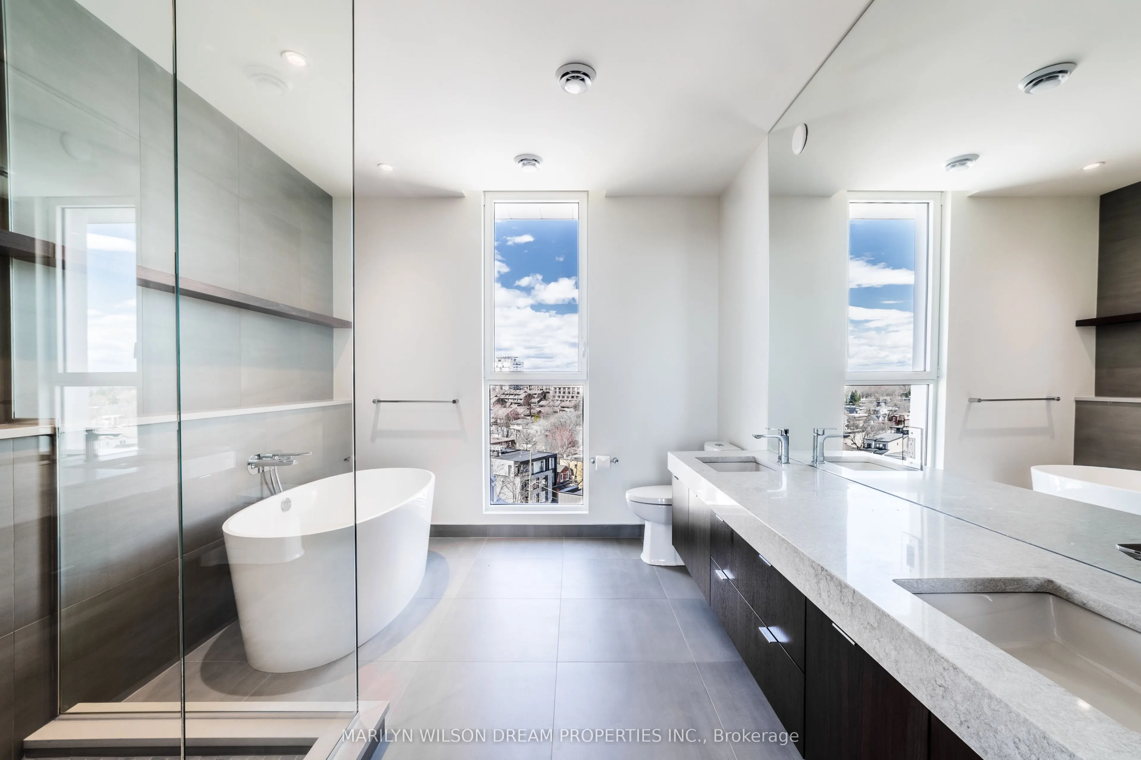 135 Barrette Street, #PH3