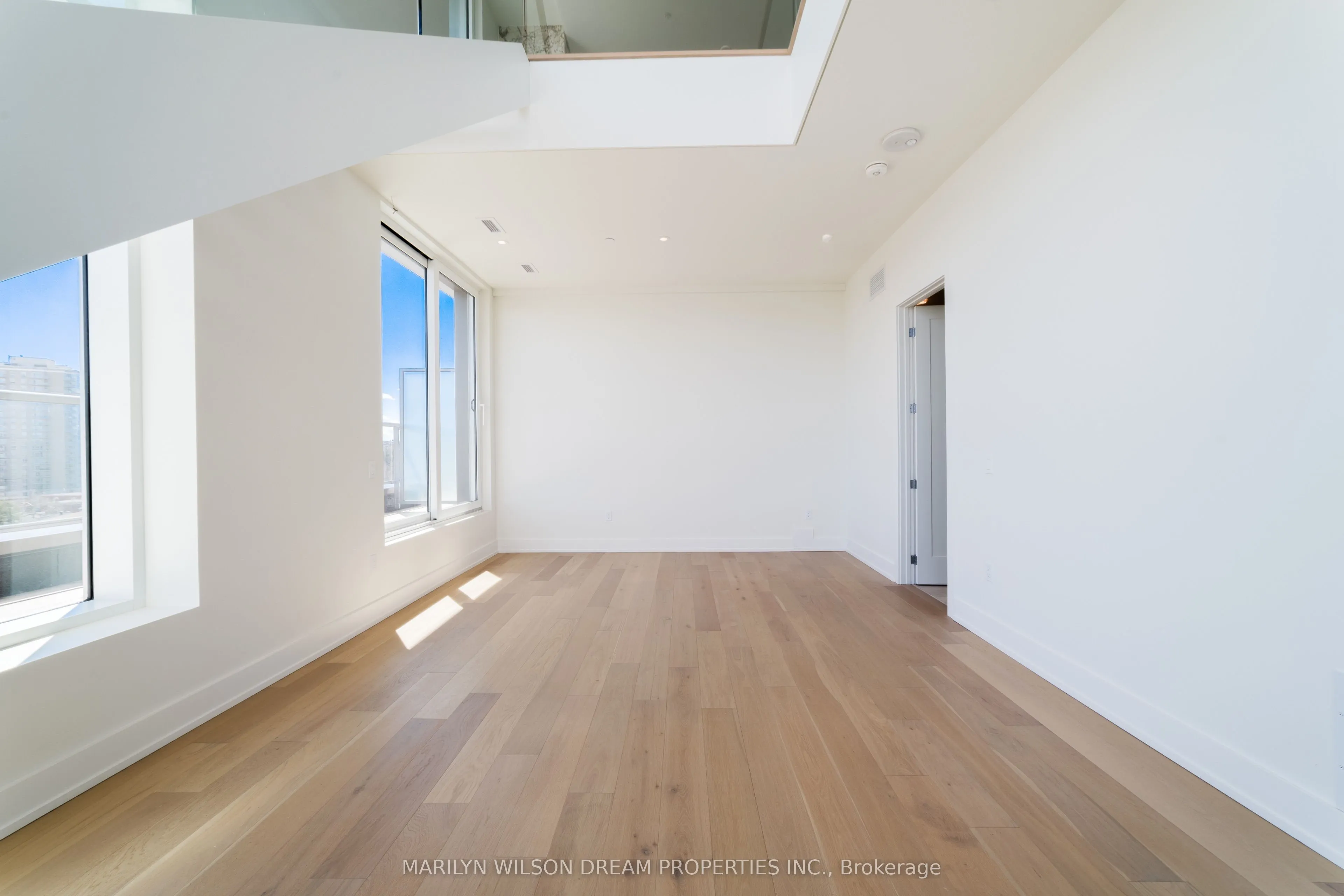 135 Barrette Street, #PH3