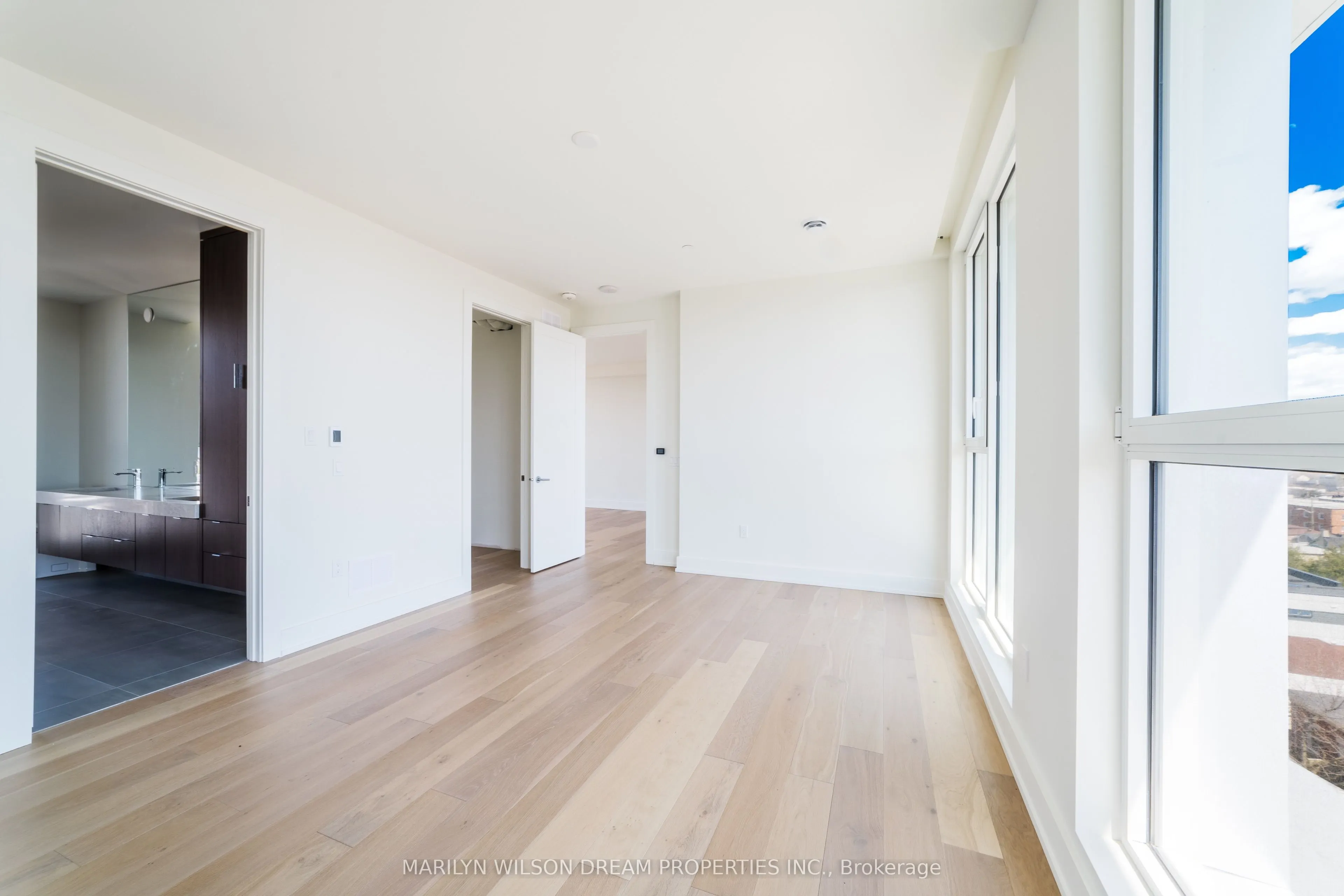 135 Barrette Street, #PH3