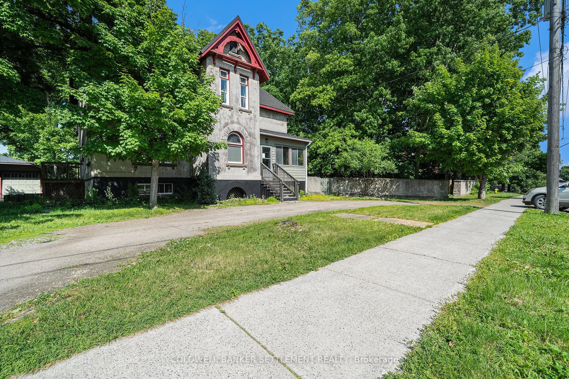 3 Drummond Street E