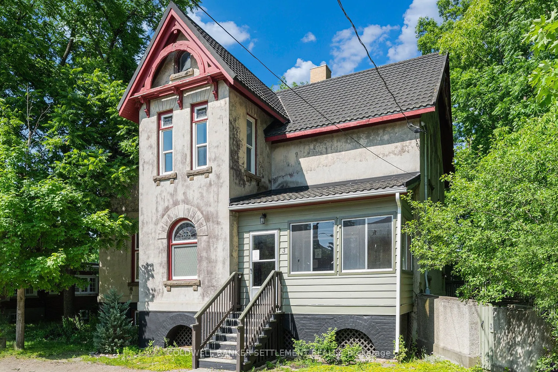 3 Drummond Street E