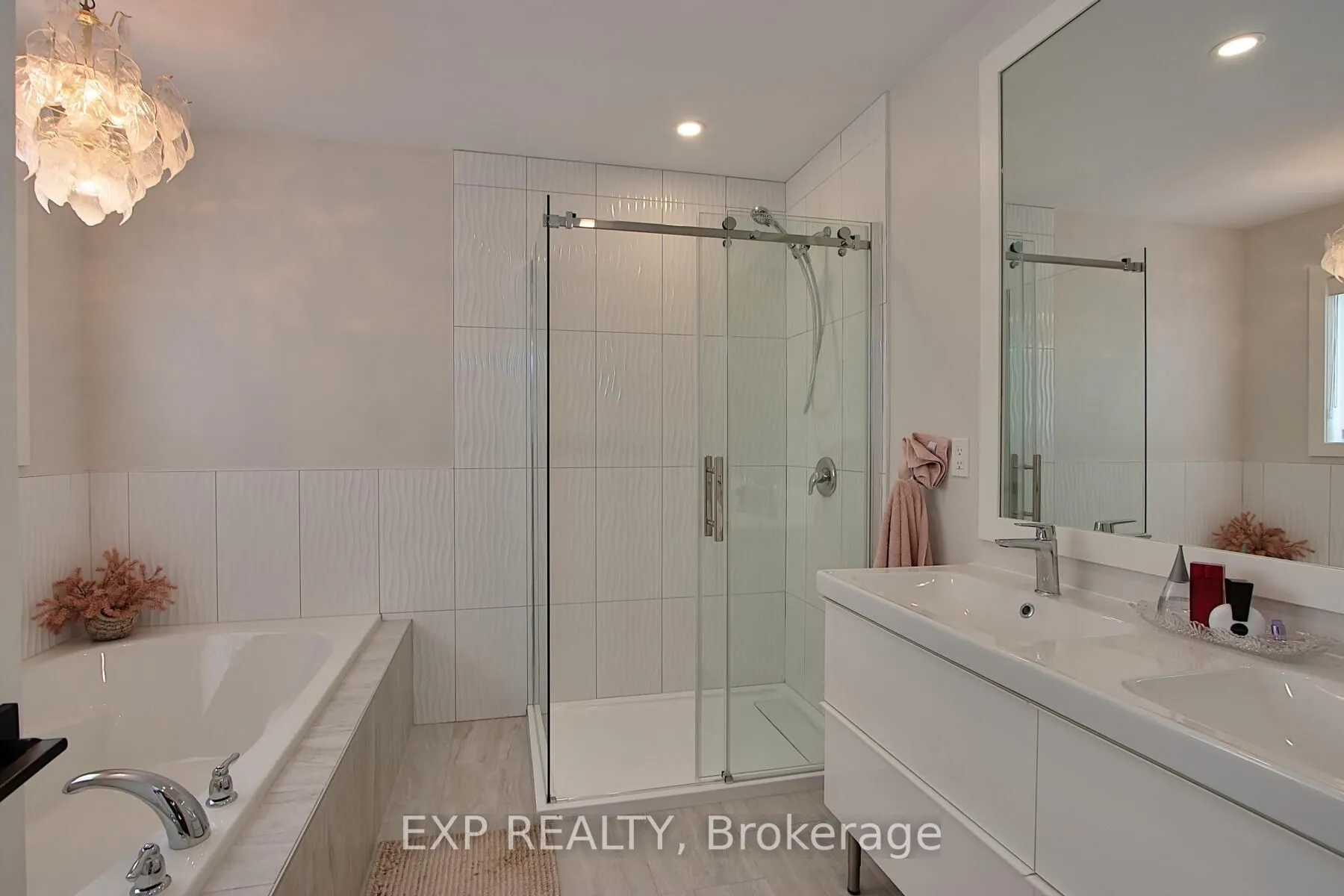 84 Thames Springs Crescent