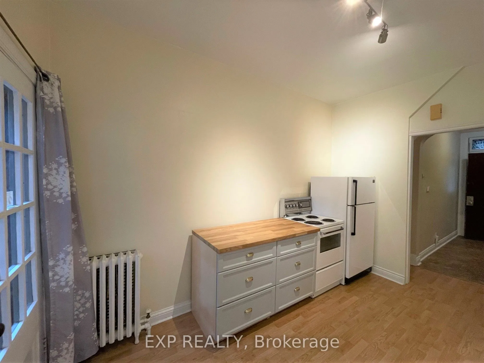 166 Stewart Street, #A