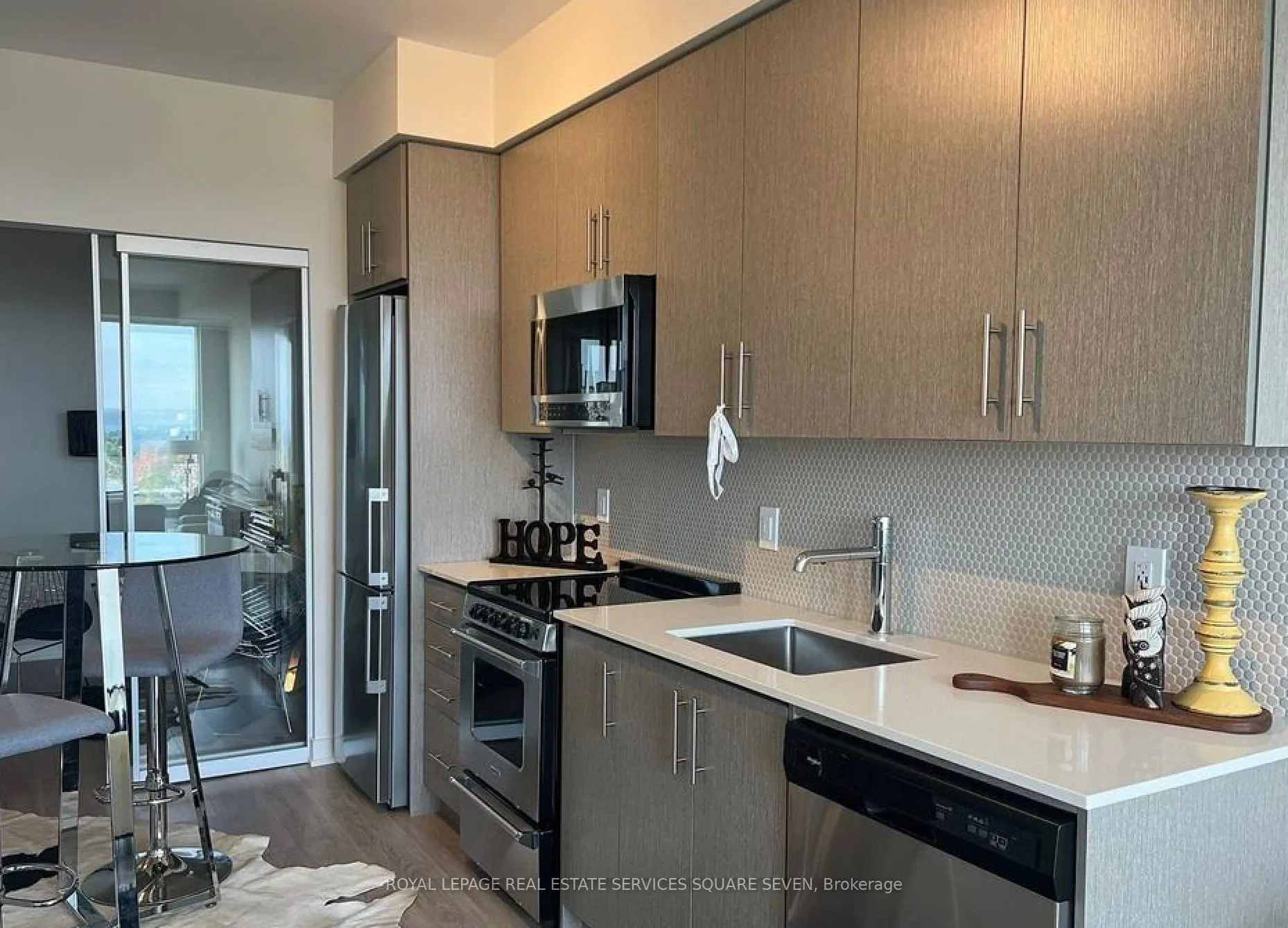212 King William Street, #1301