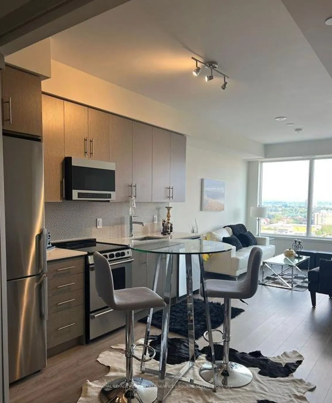 212 King William Street, #1301