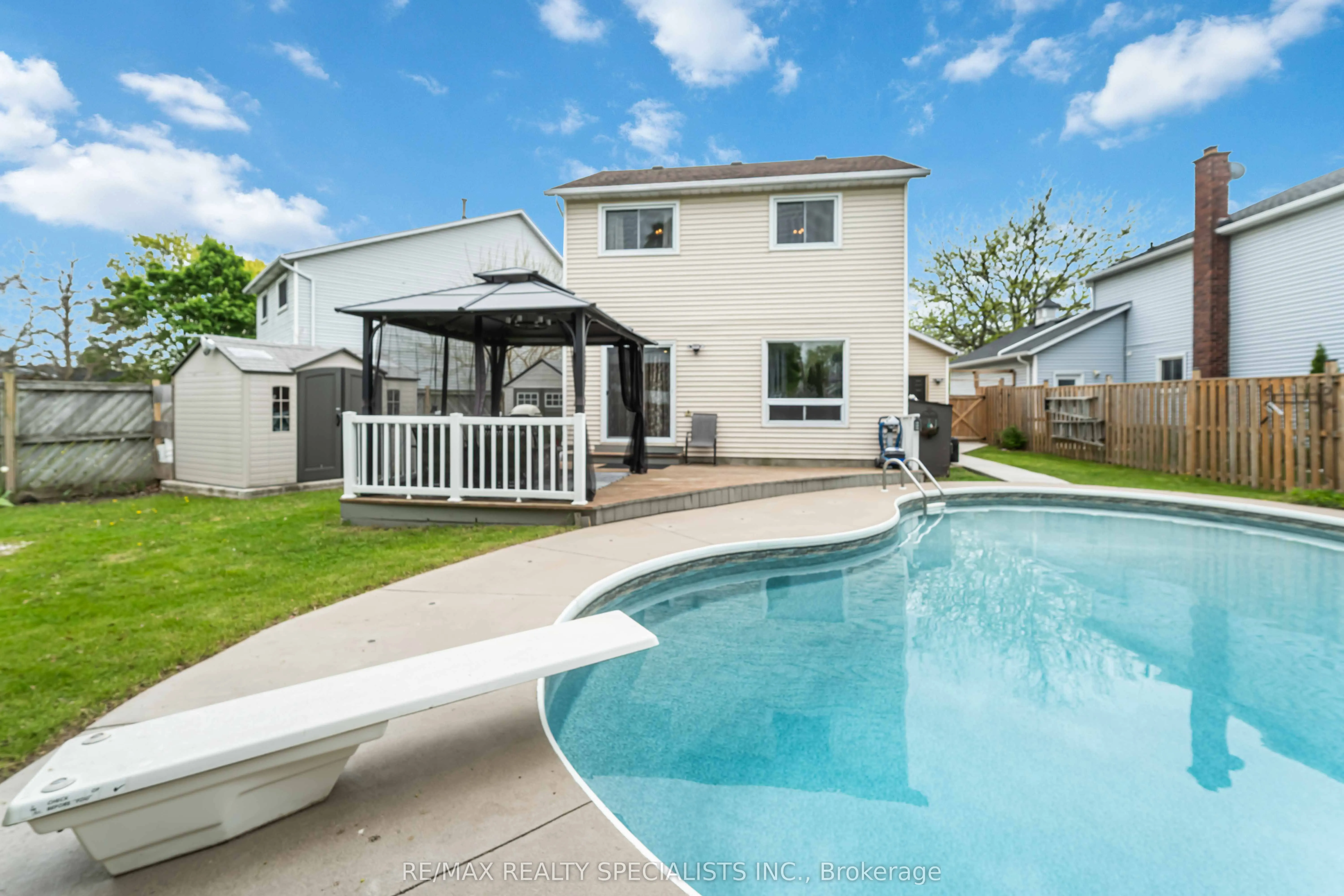17 Rannie Court