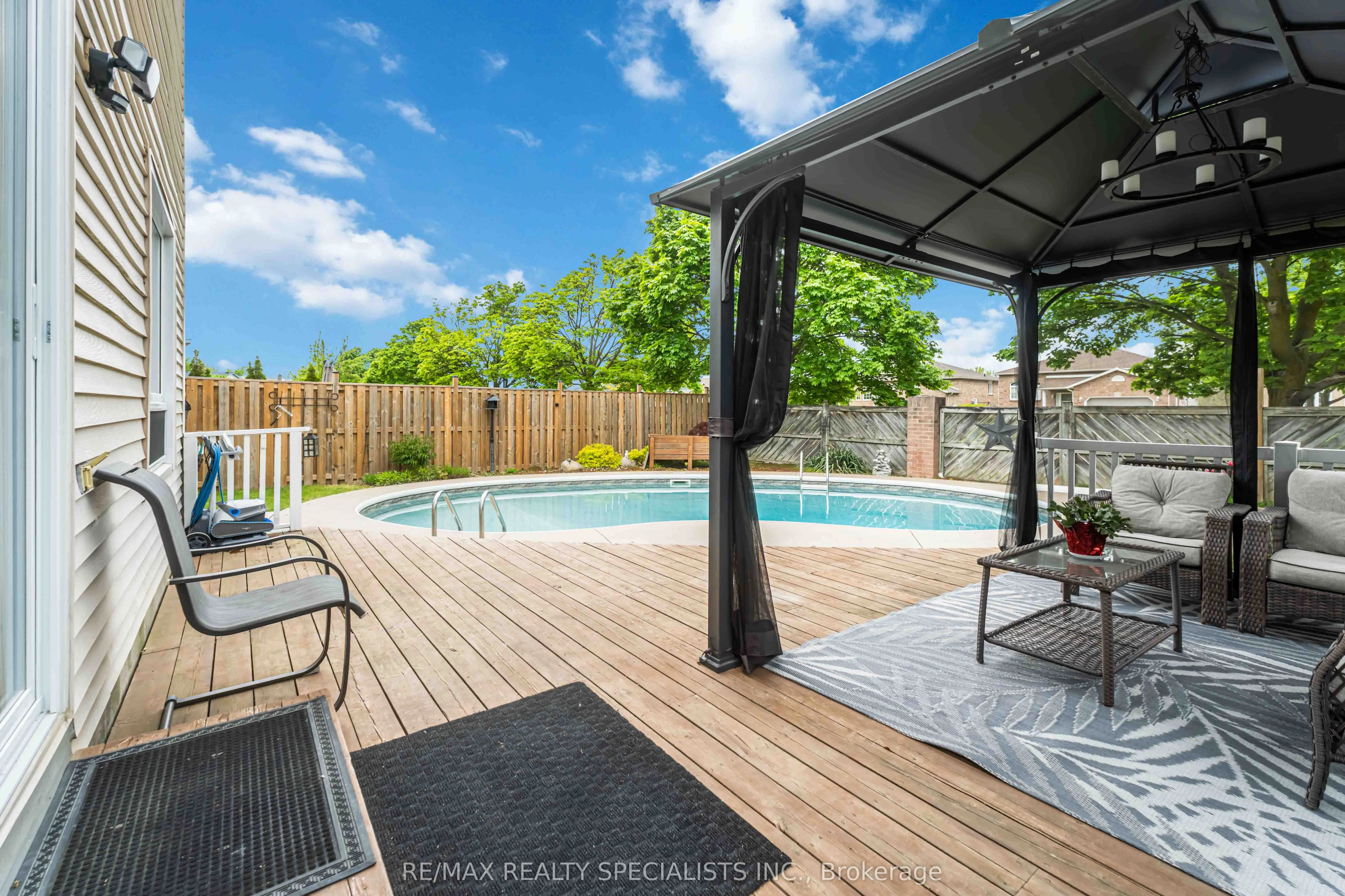 17 Rannie Court