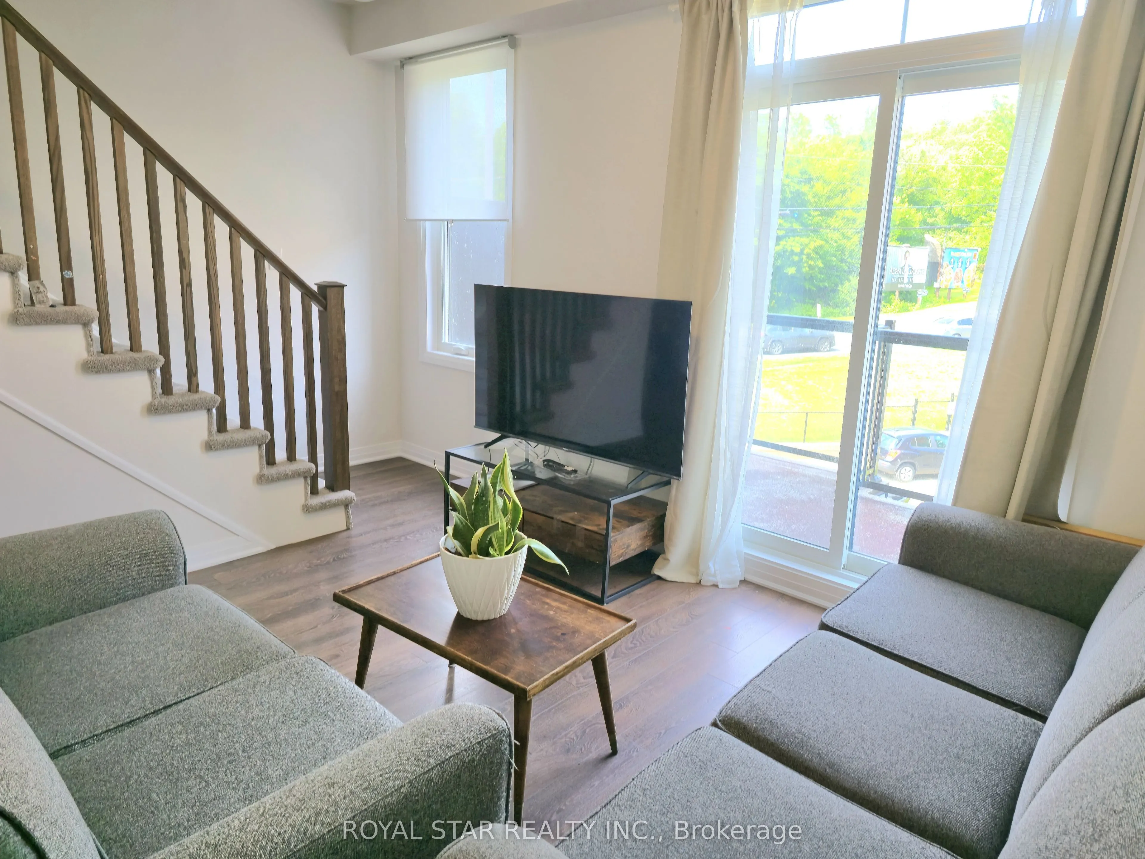 2 Willow Street, #33