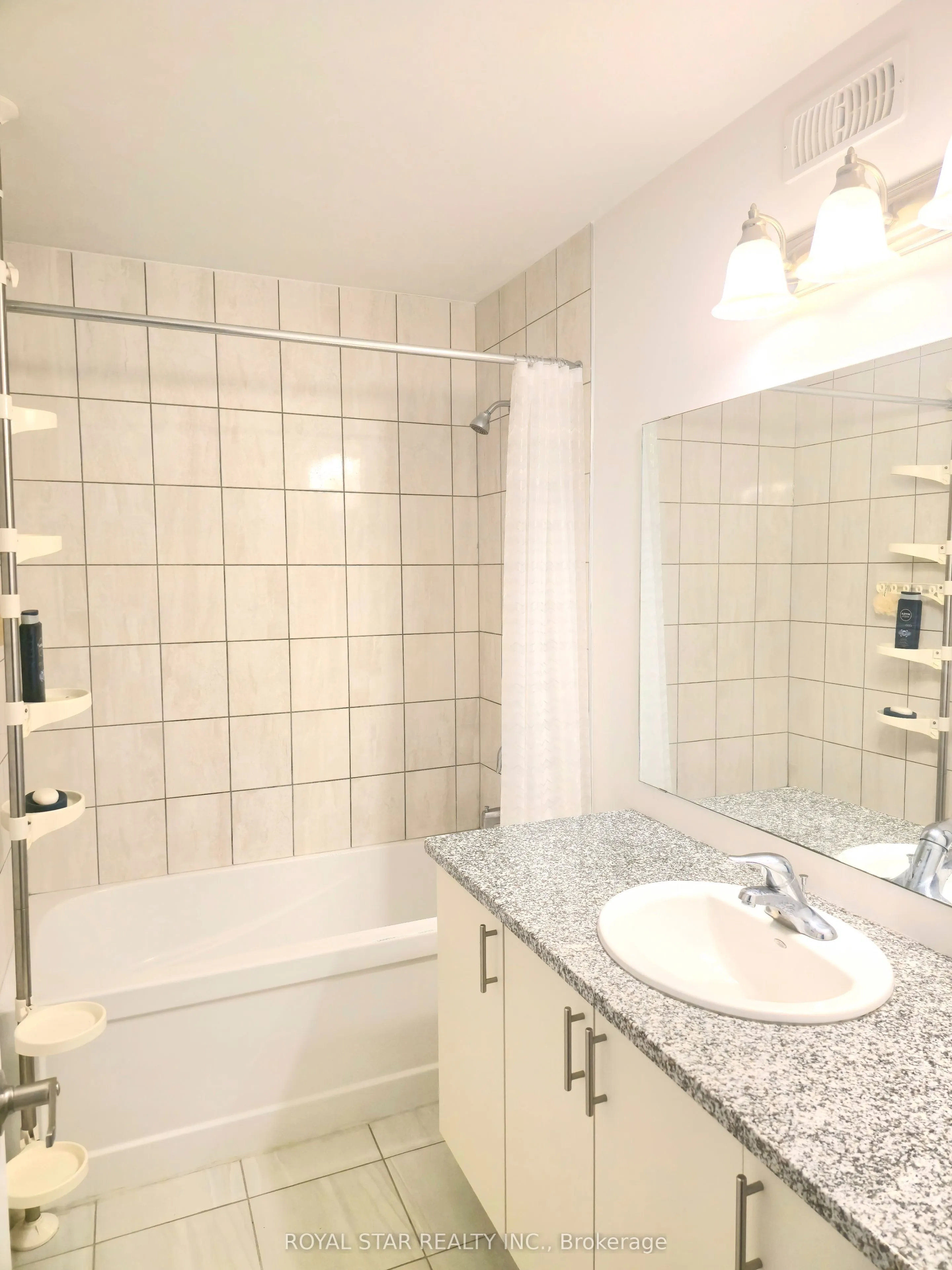 2 Willow Street, #33