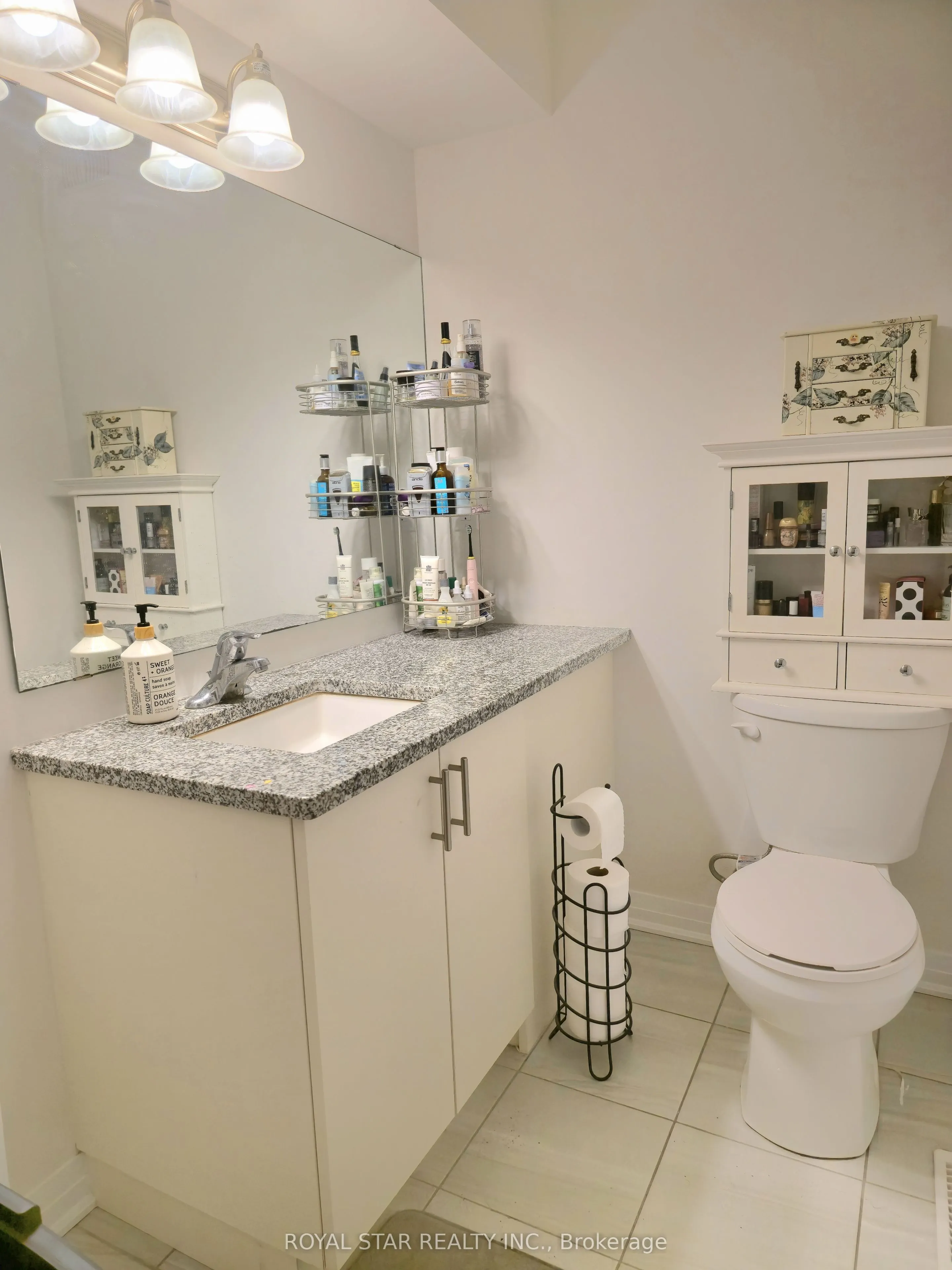 2 Willow Street, #33