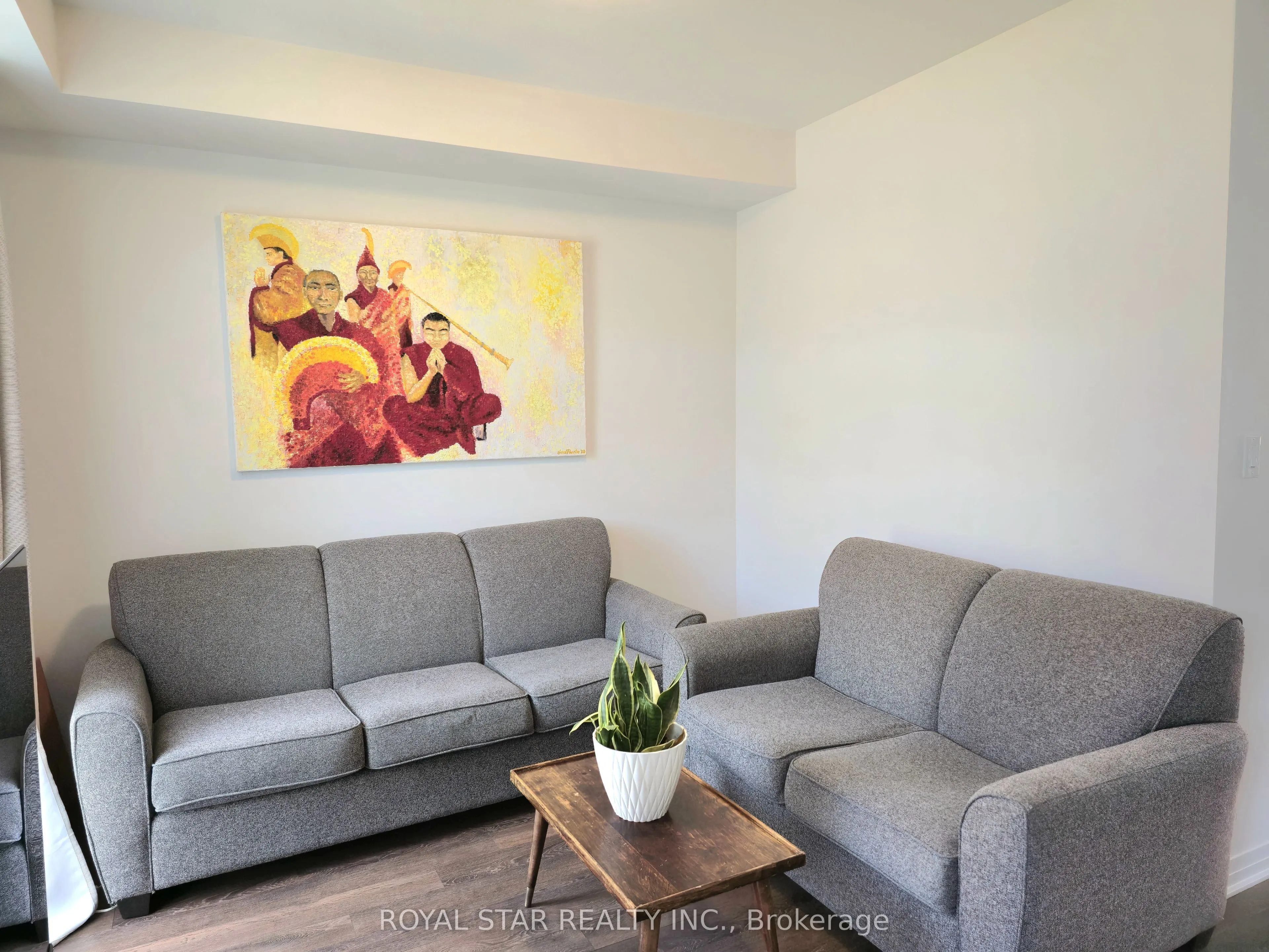2 Willow Street, #33