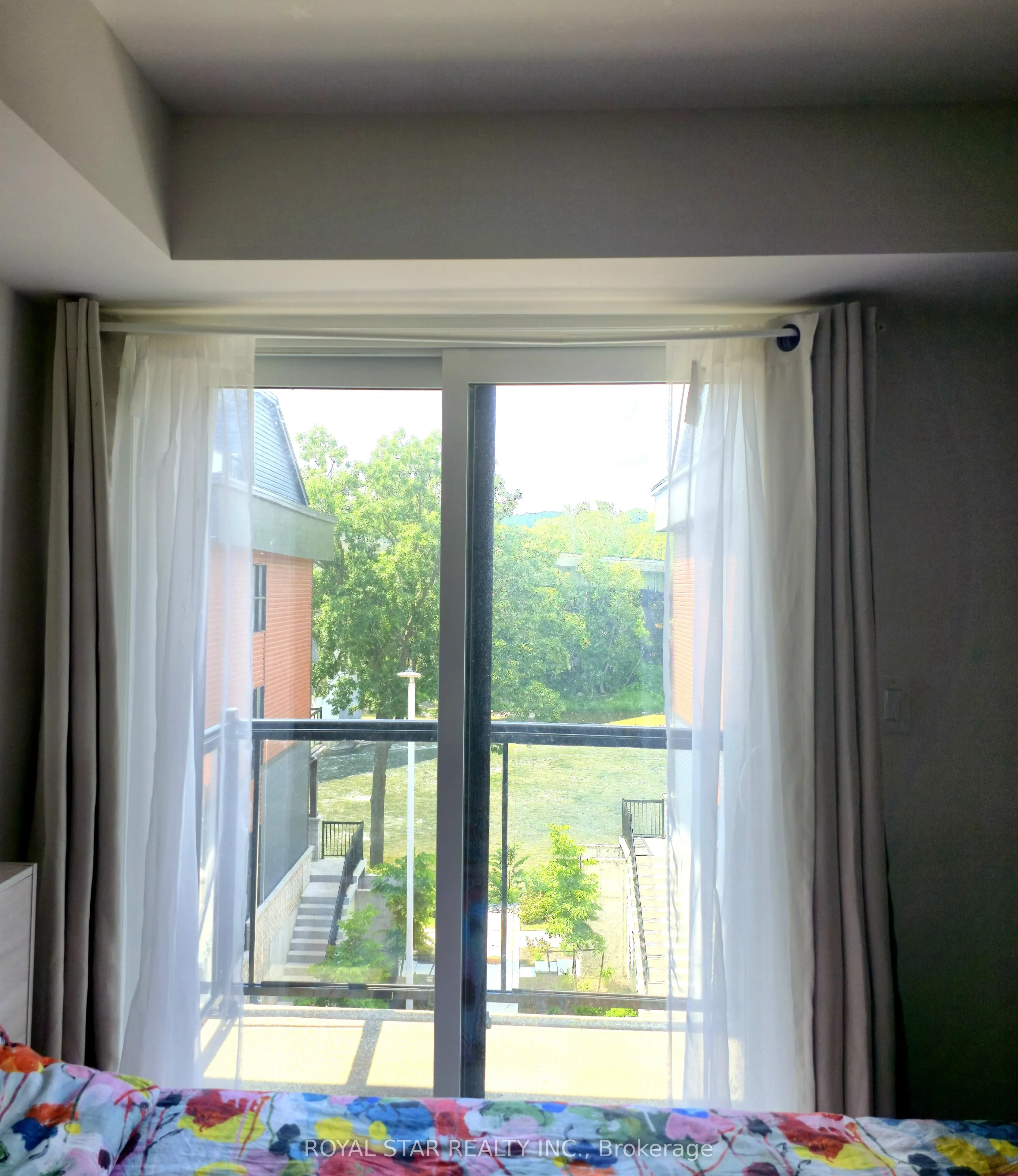 2 Willow Street, #33
